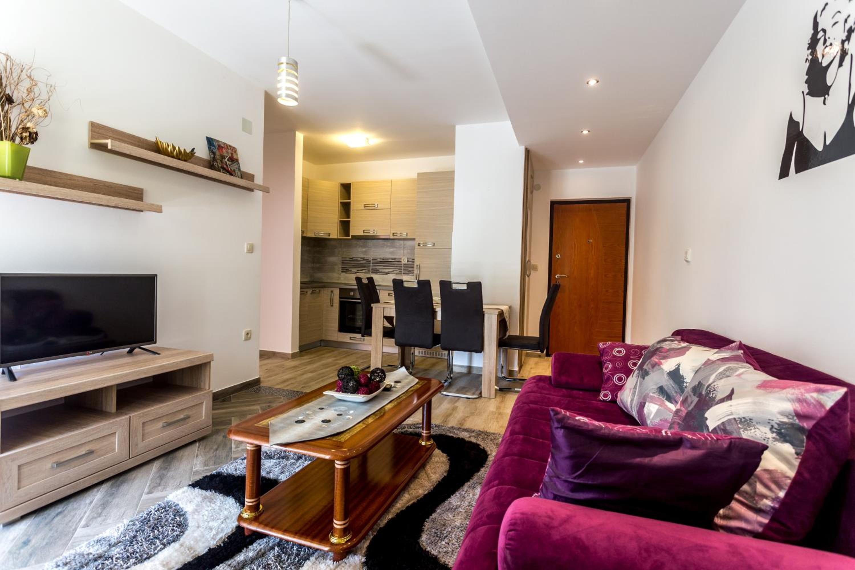 One-Bedroom Apartment