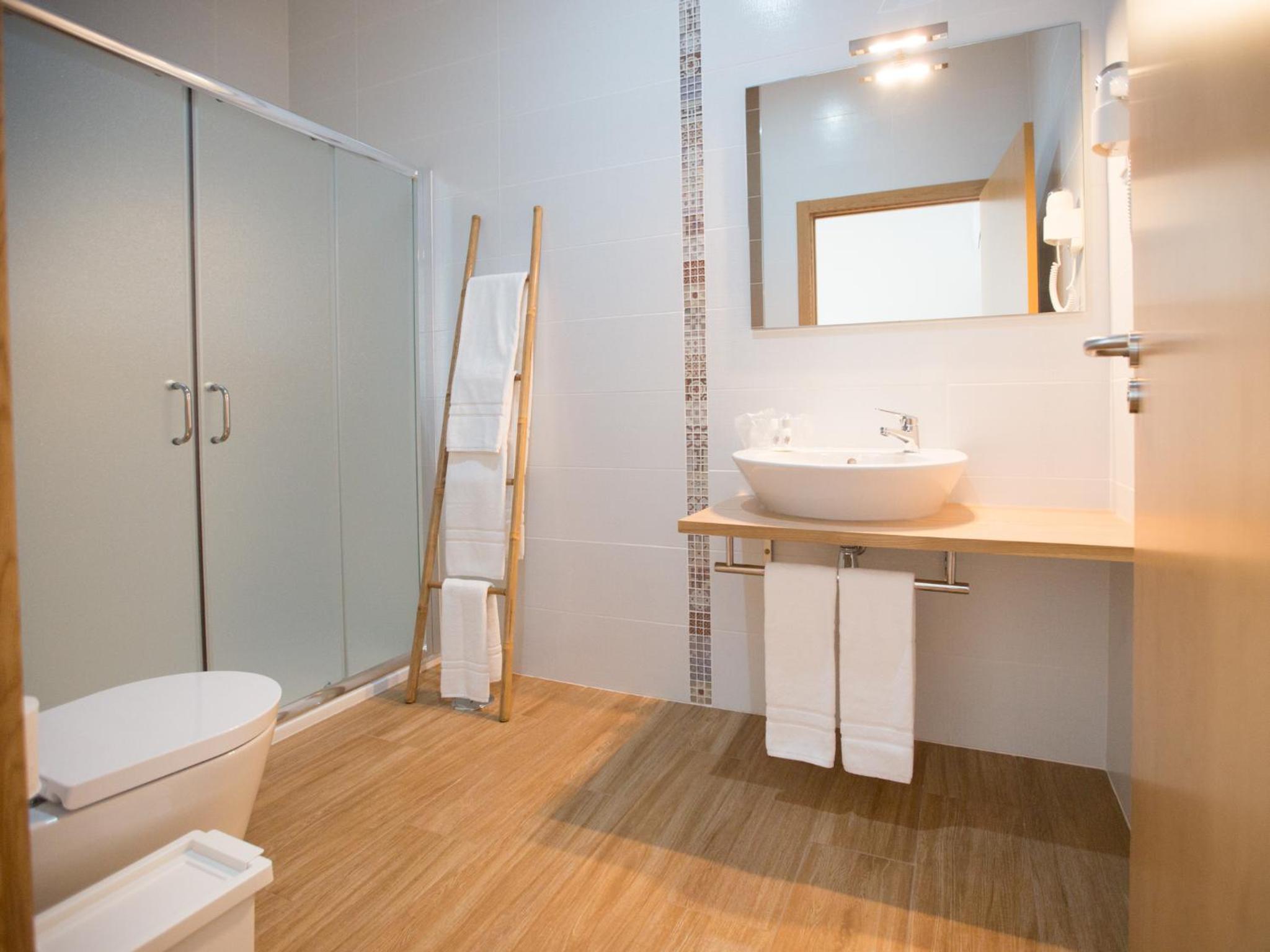 Twin Room - Photo 5