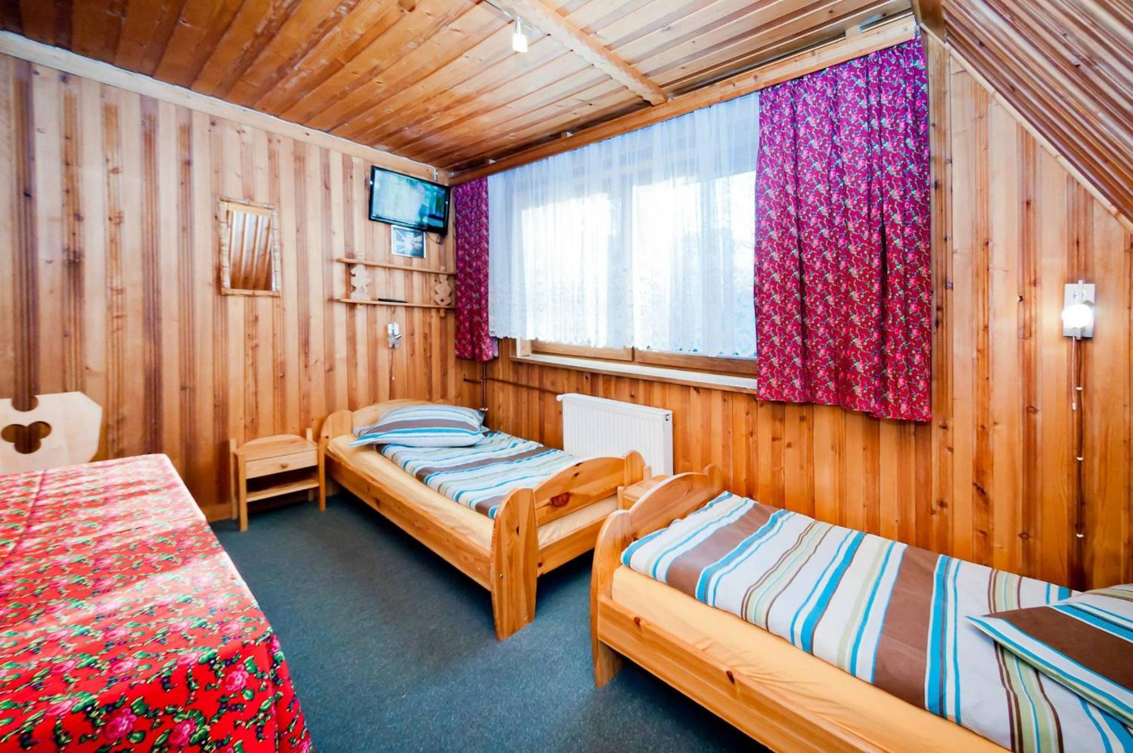 Standard Twin Room - Photo 3