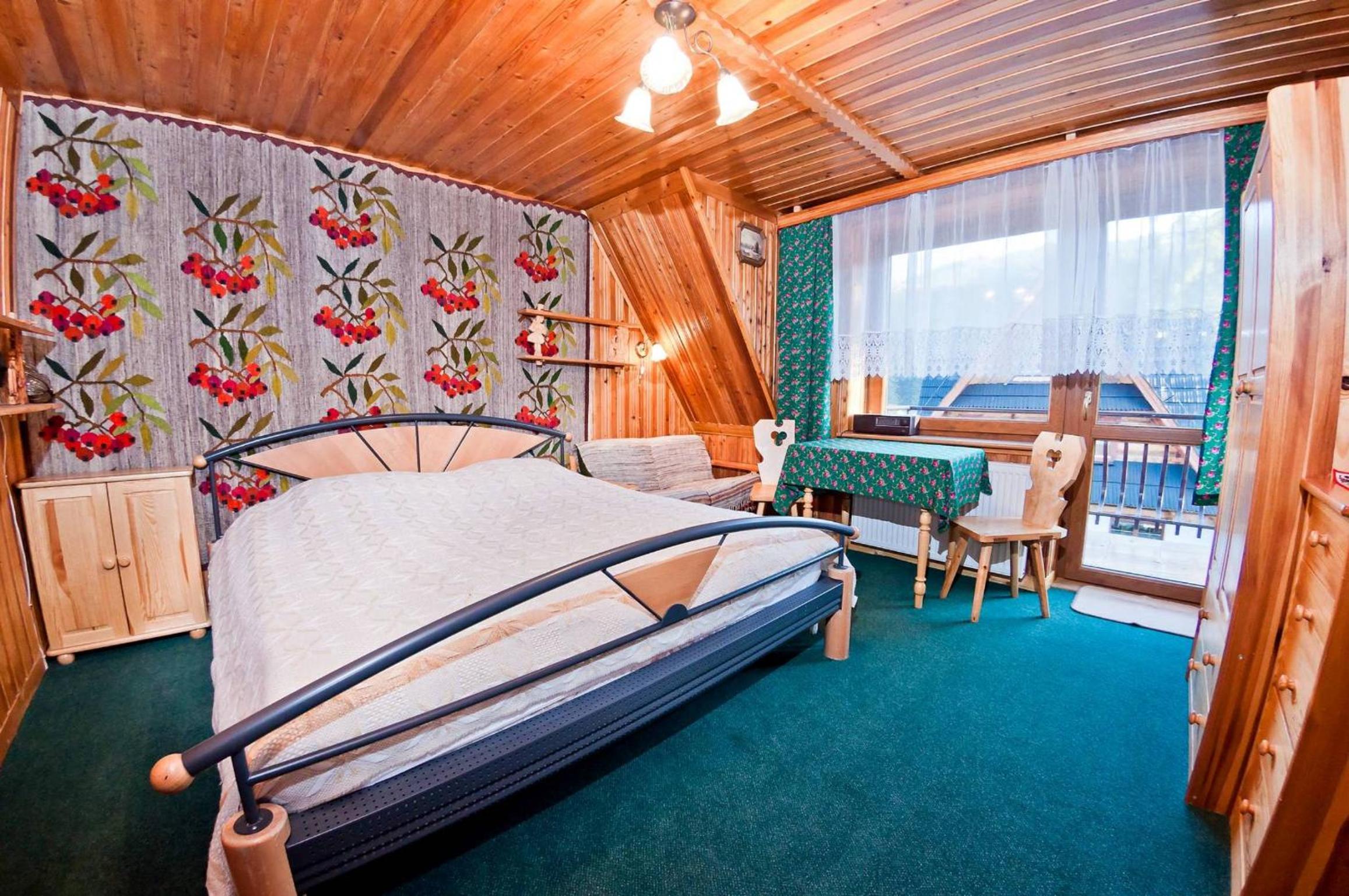Double Room with Balcony - Photo 3