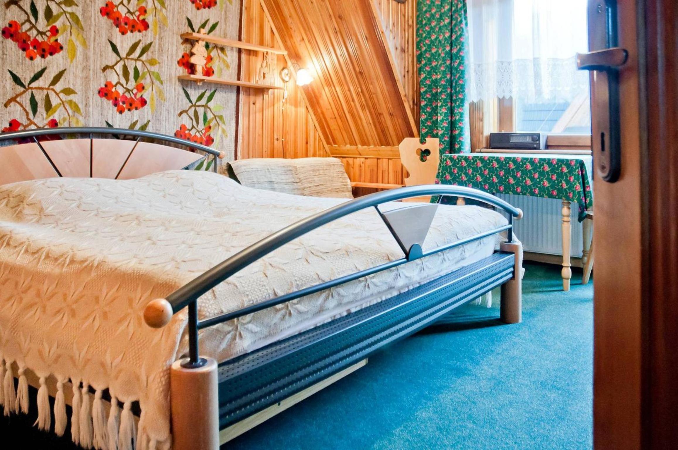 Double Room with Balcony - Photo 10