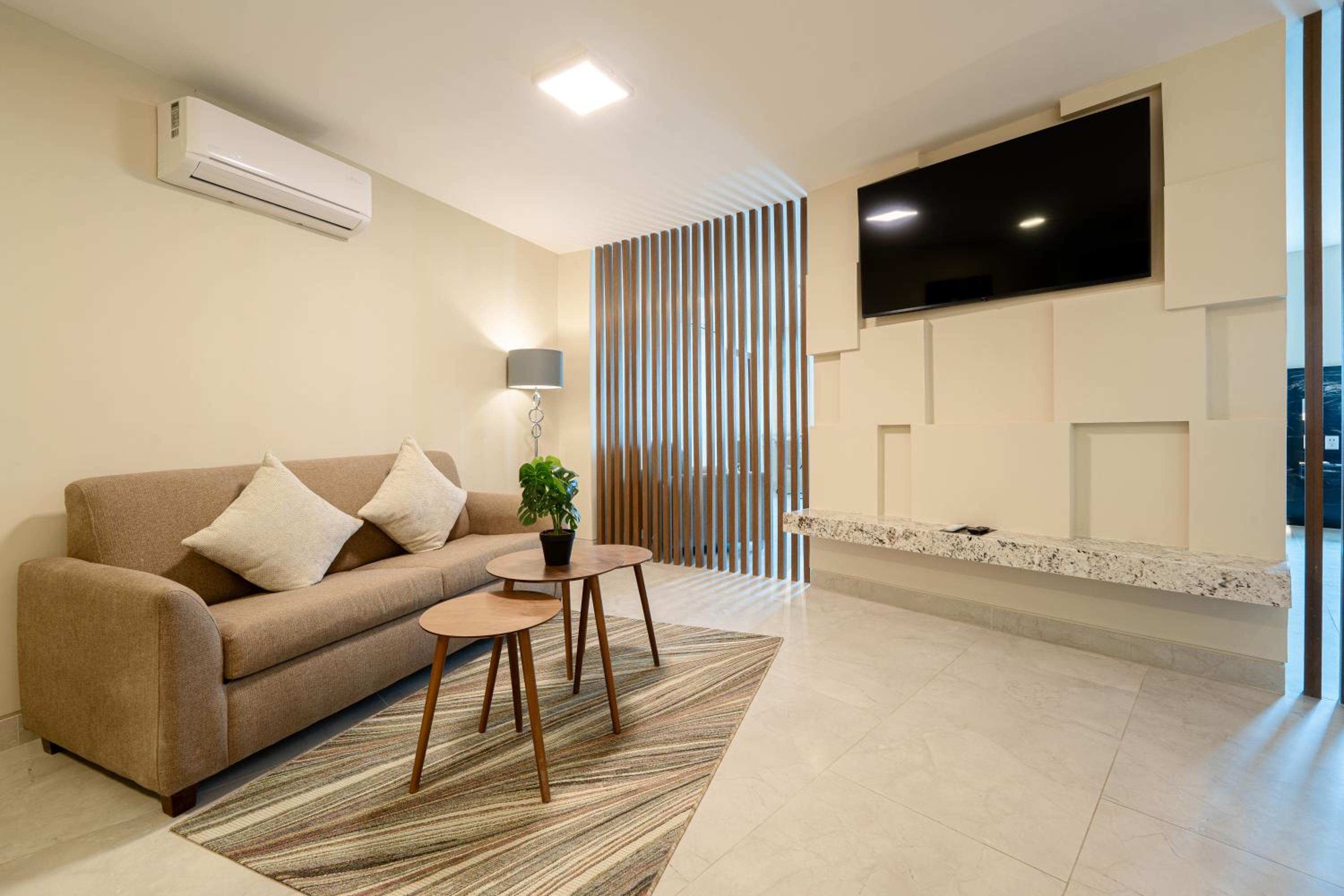 Superior King Suite