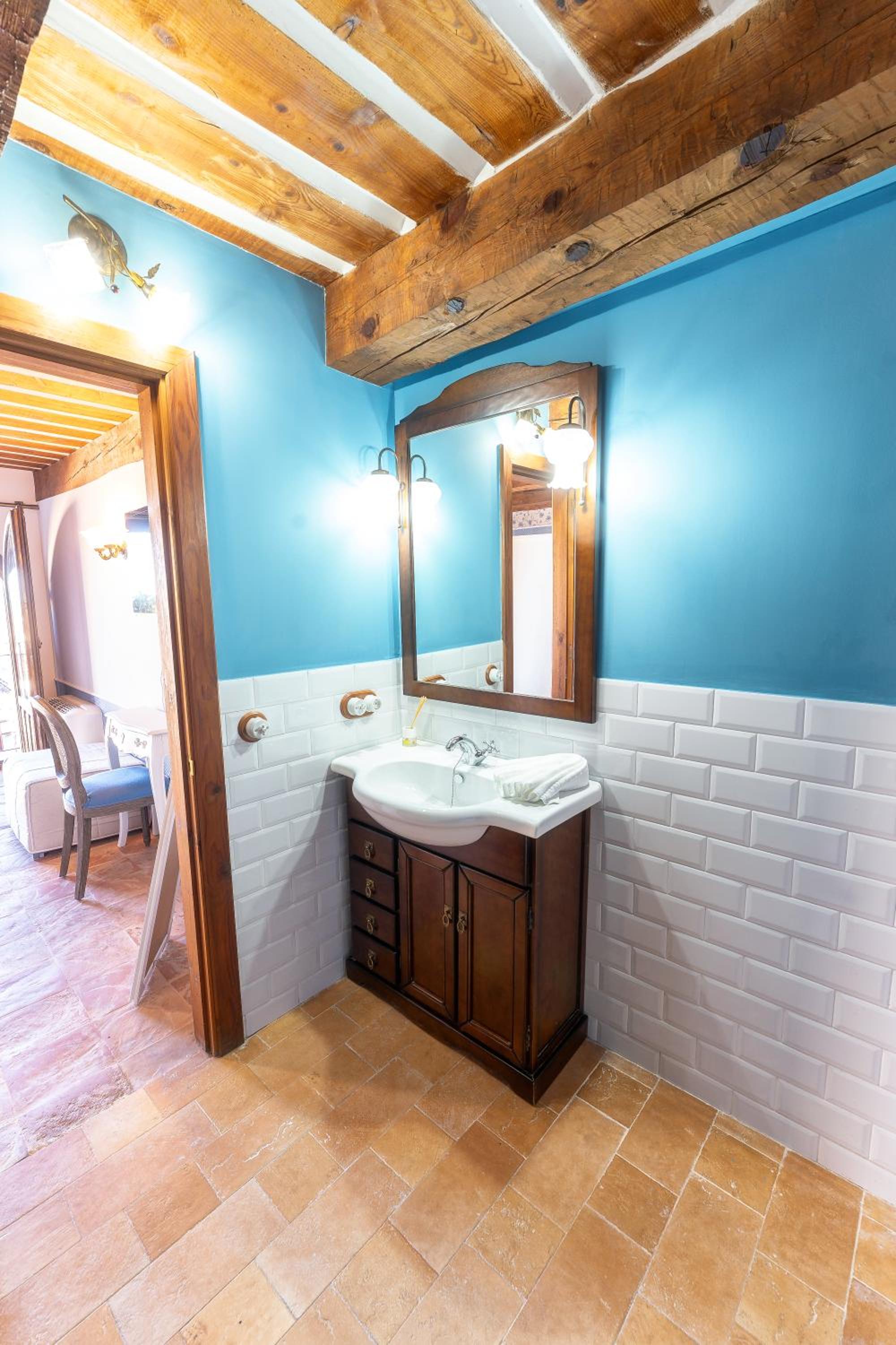 Superior Double or Twin Room with City View photo 2