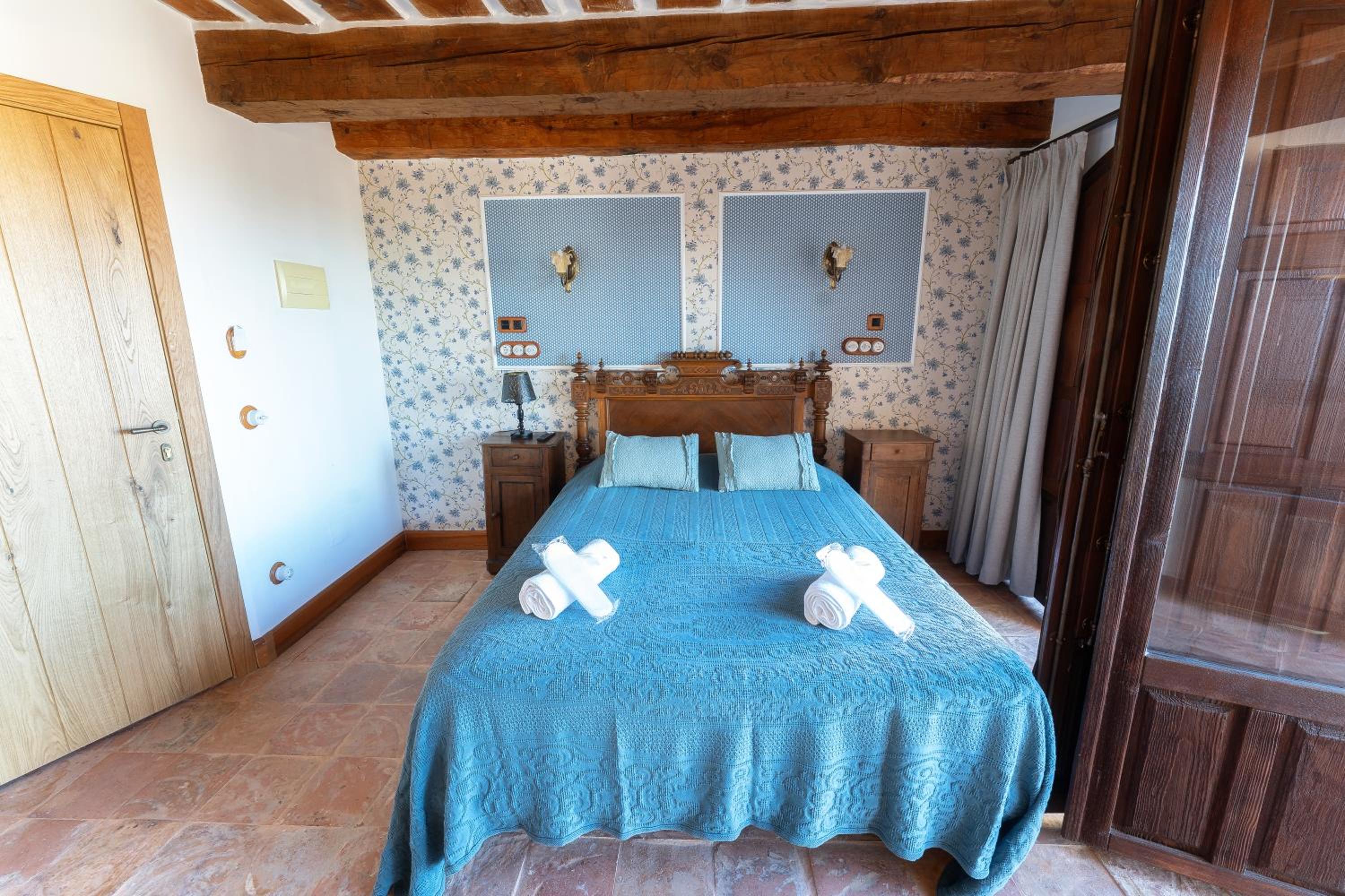 Superior Double or Twin Room with City View photo 3