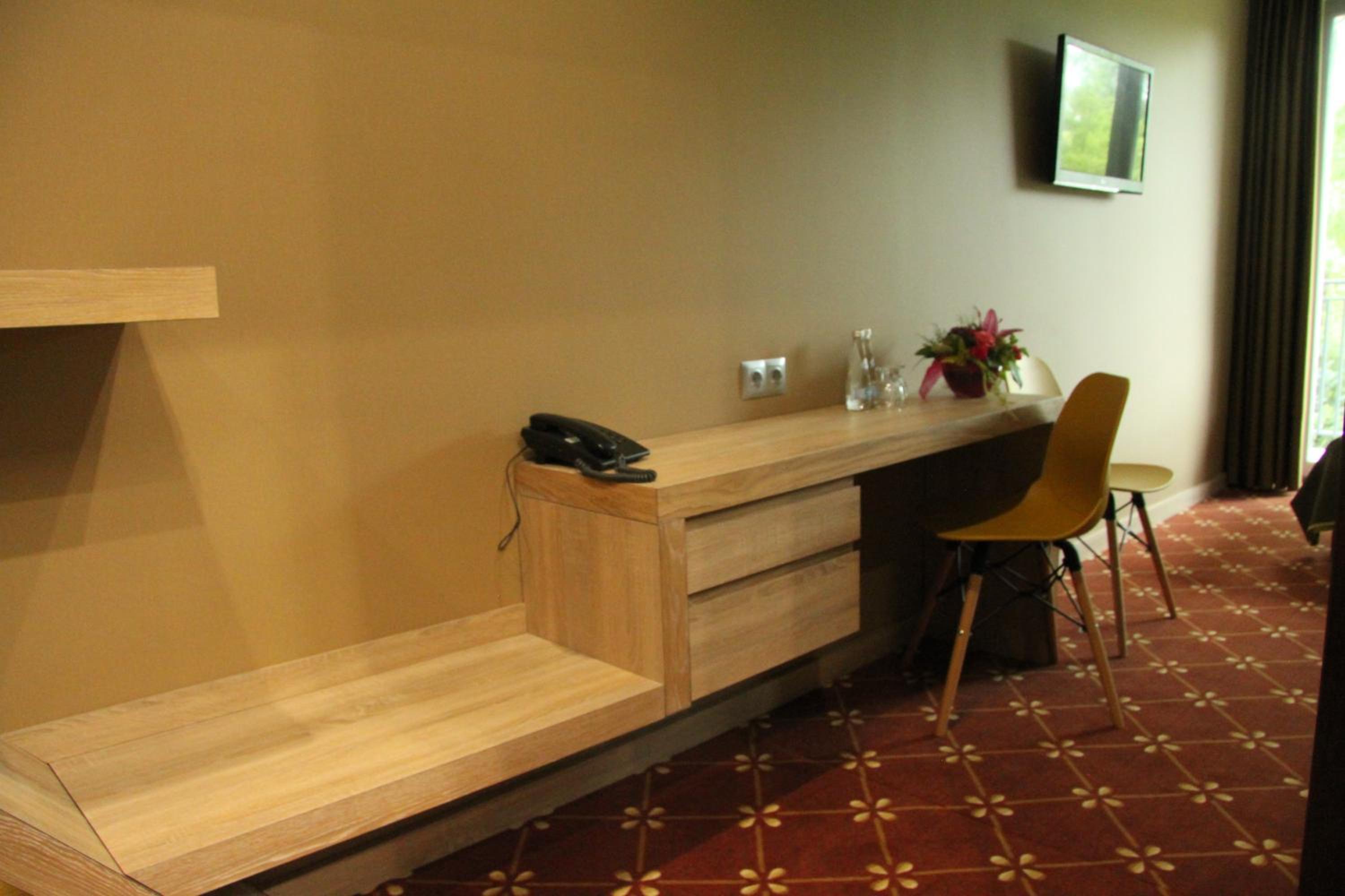 Deluxe Double or Twin Room with Balcony - Photo 15