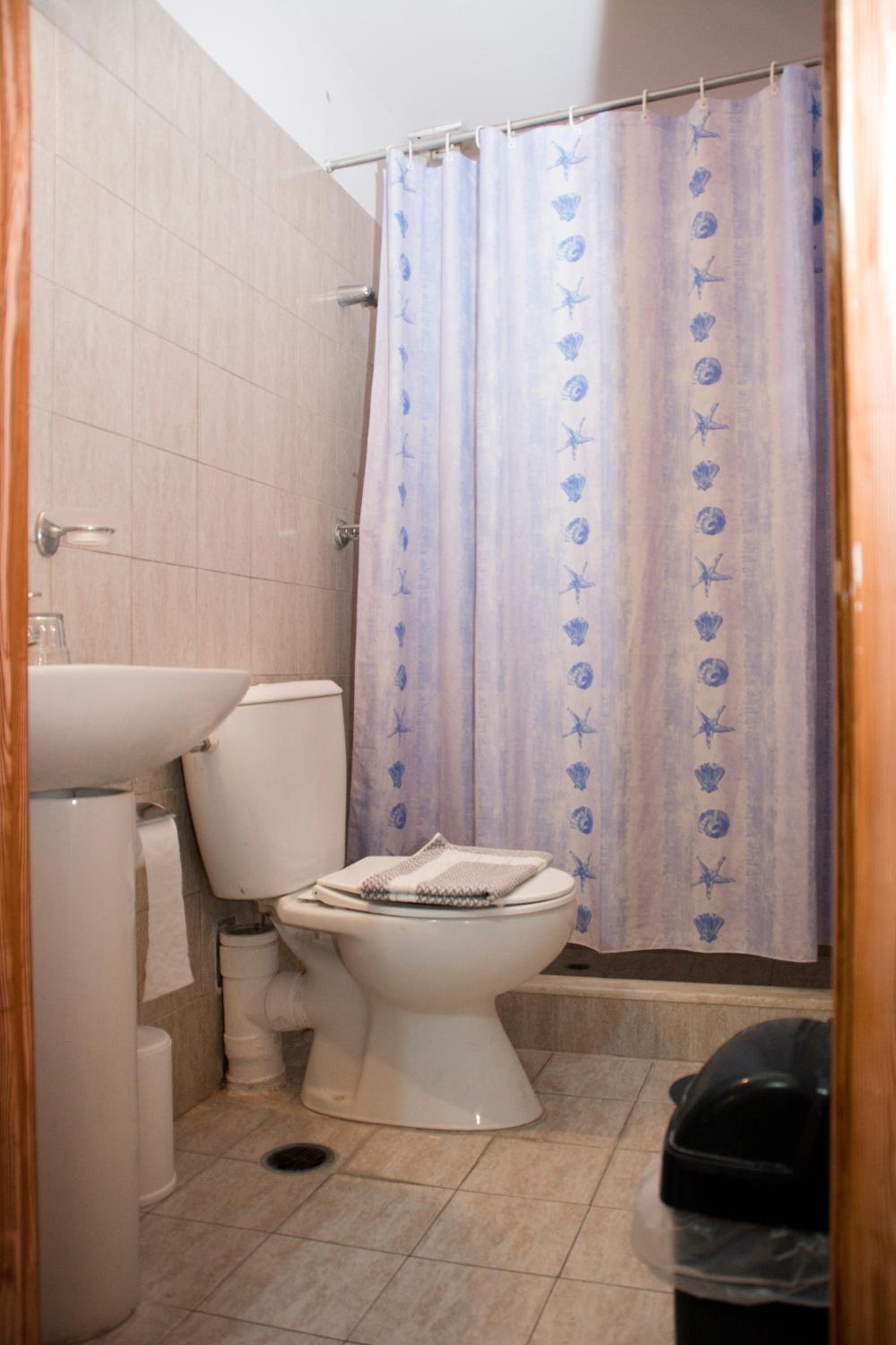 Double or Twin Room - Photo 6