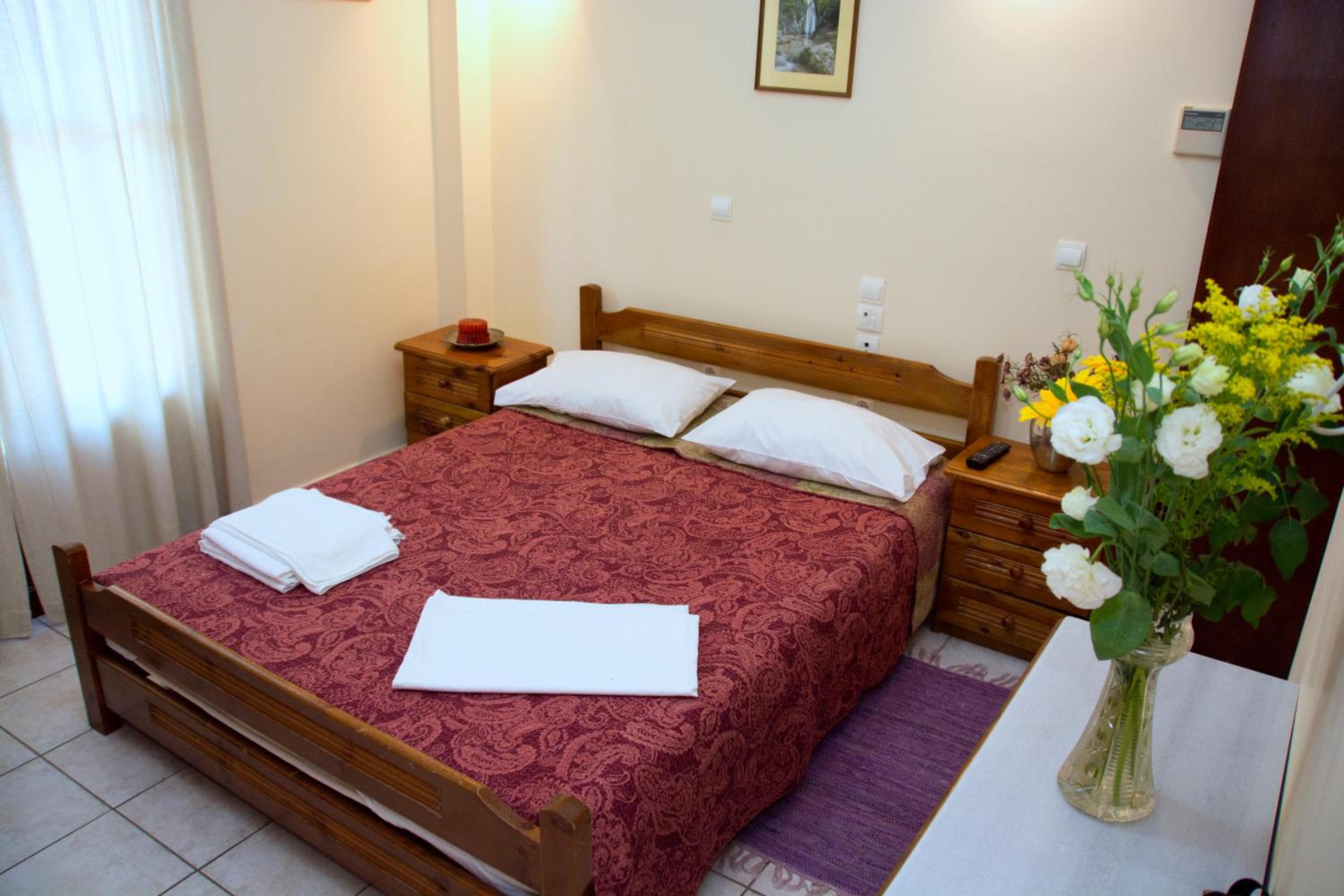 Double or Twin Room - Photo 4