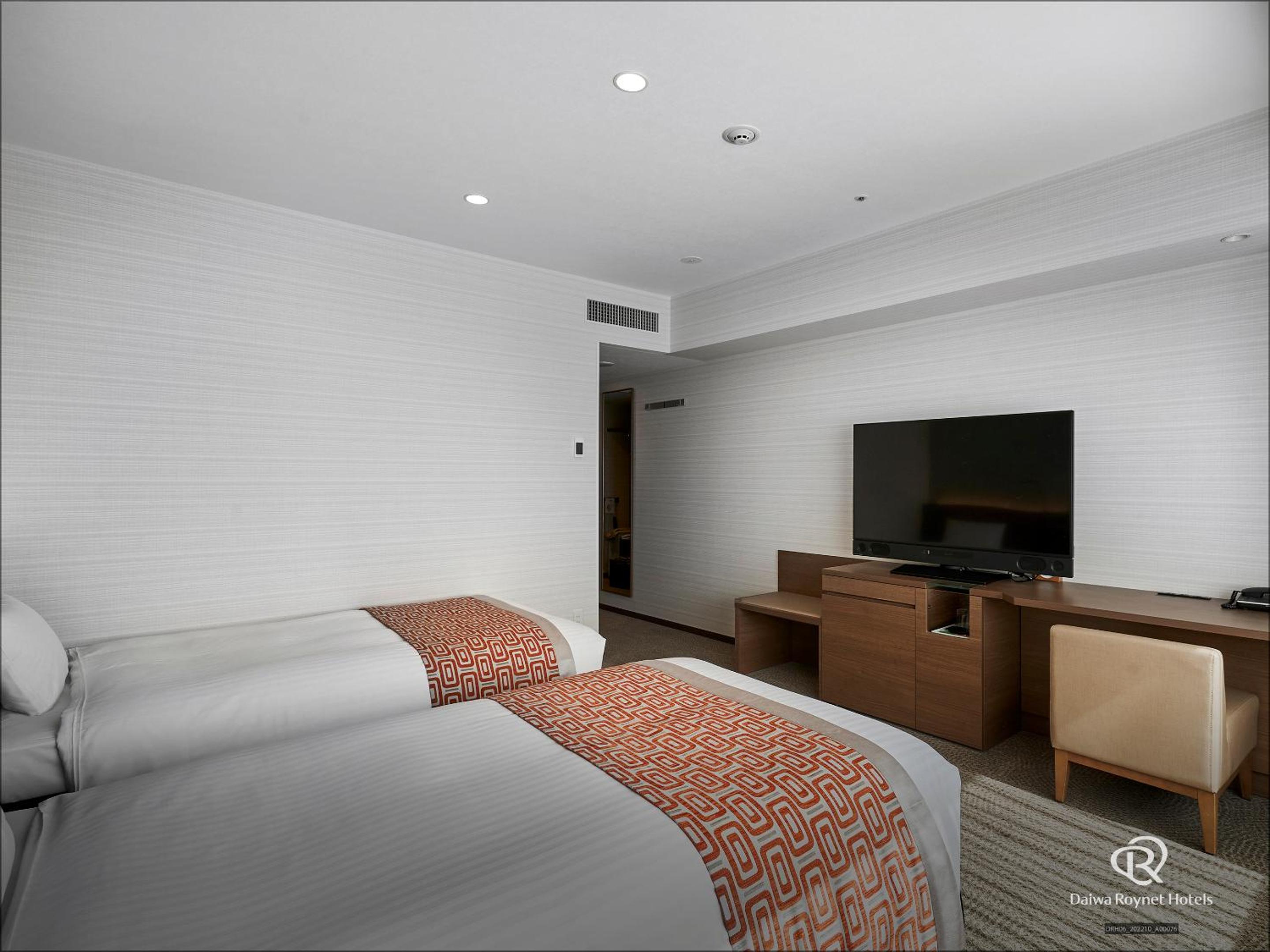 Superior Twin Room for Single Use - Non-Smoking