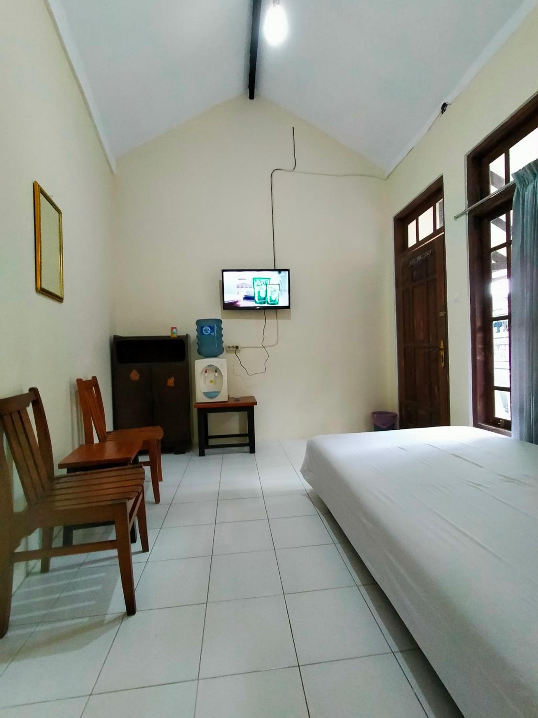 One-Bedroom House photo 1