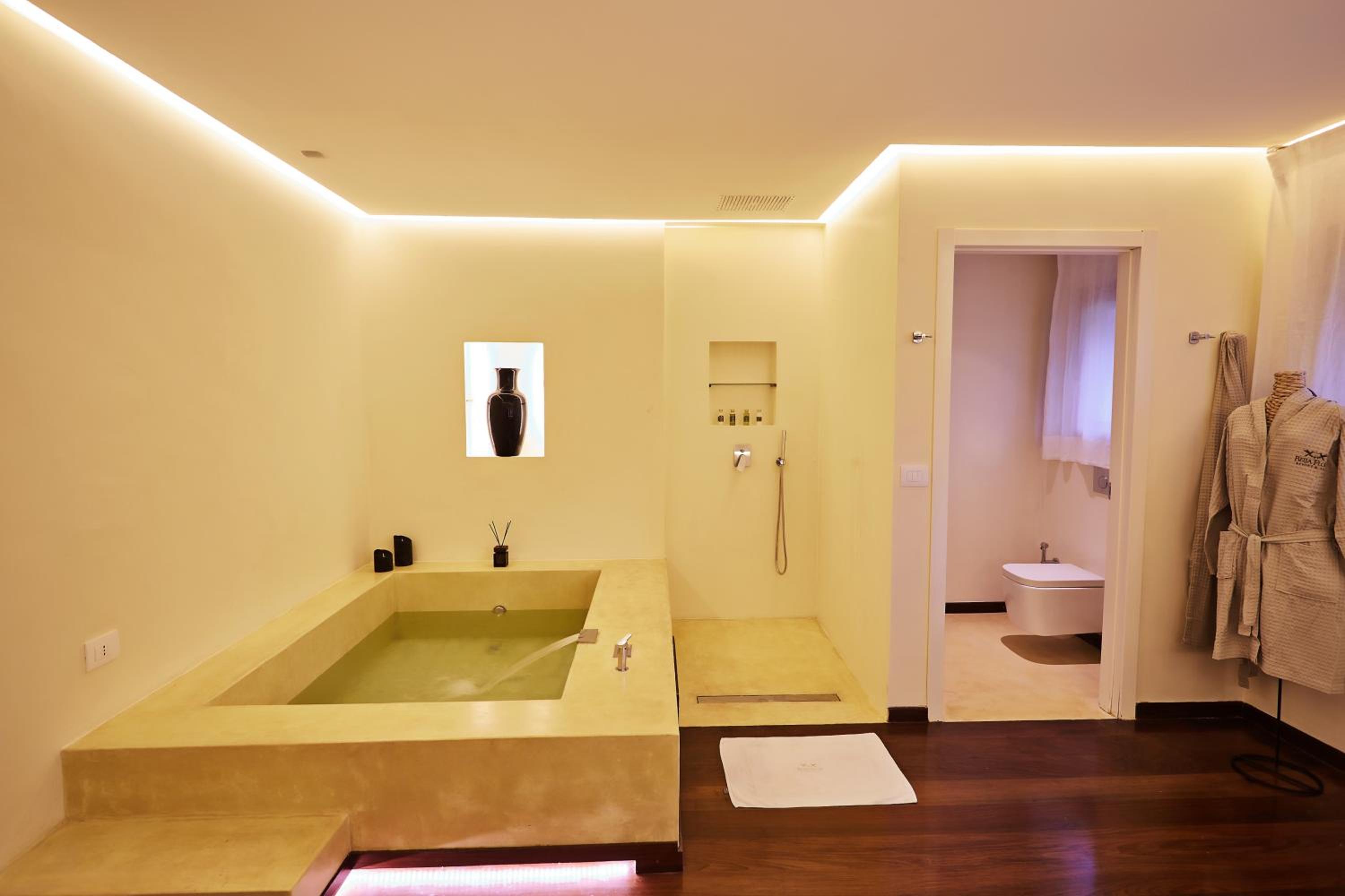 Suite with Pool View photo 2