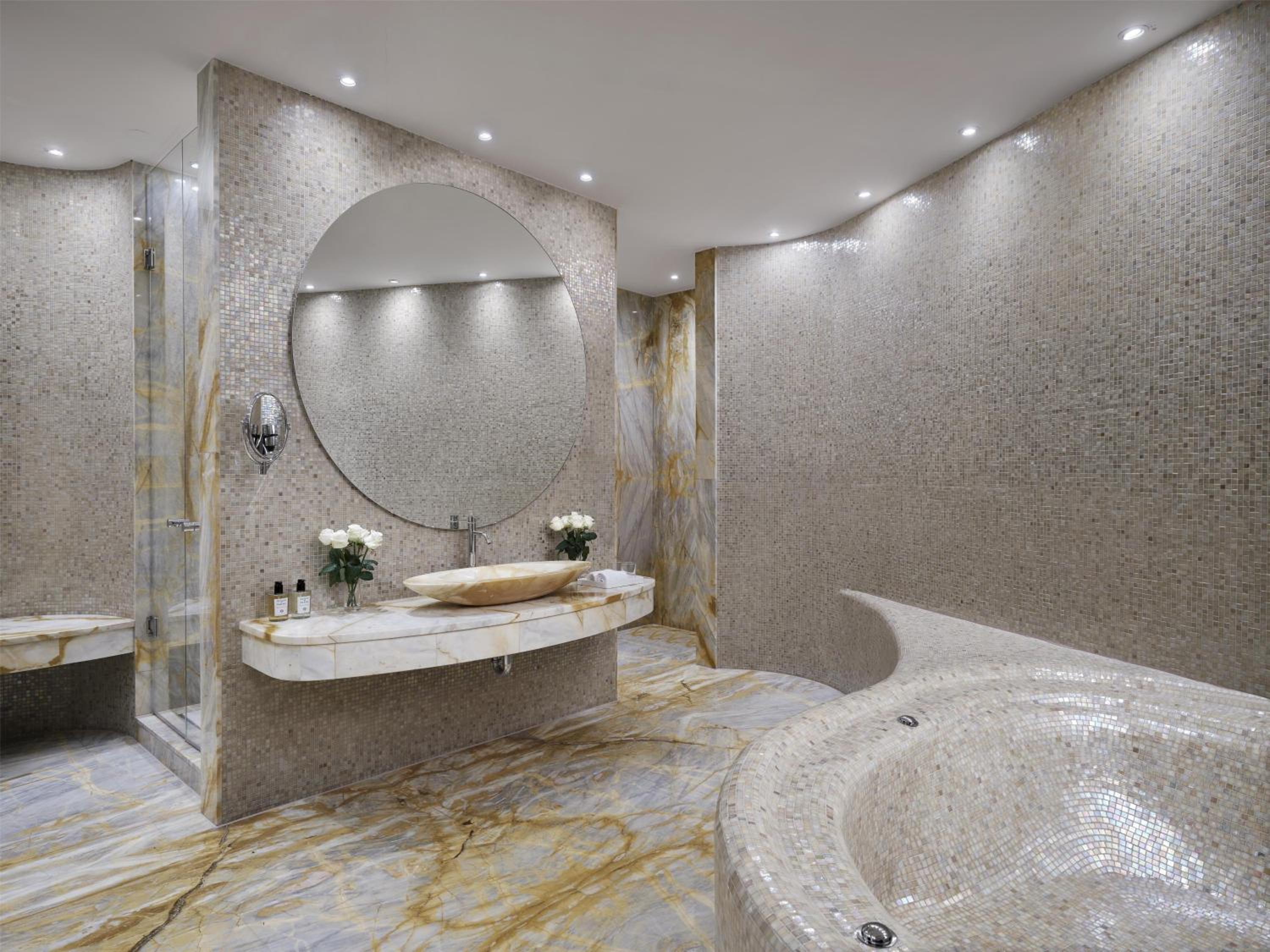 Sapphire Presidential Suite