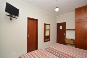 Twin Room - Photo 4