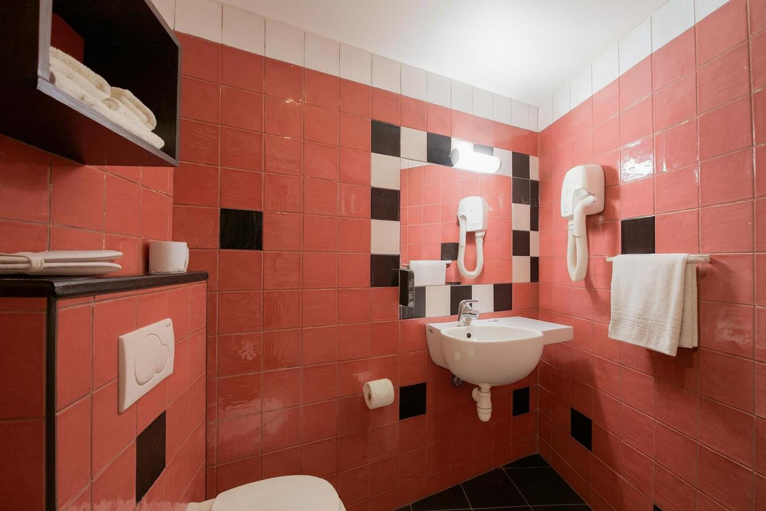 Double Room with Private Bathroom photo 2