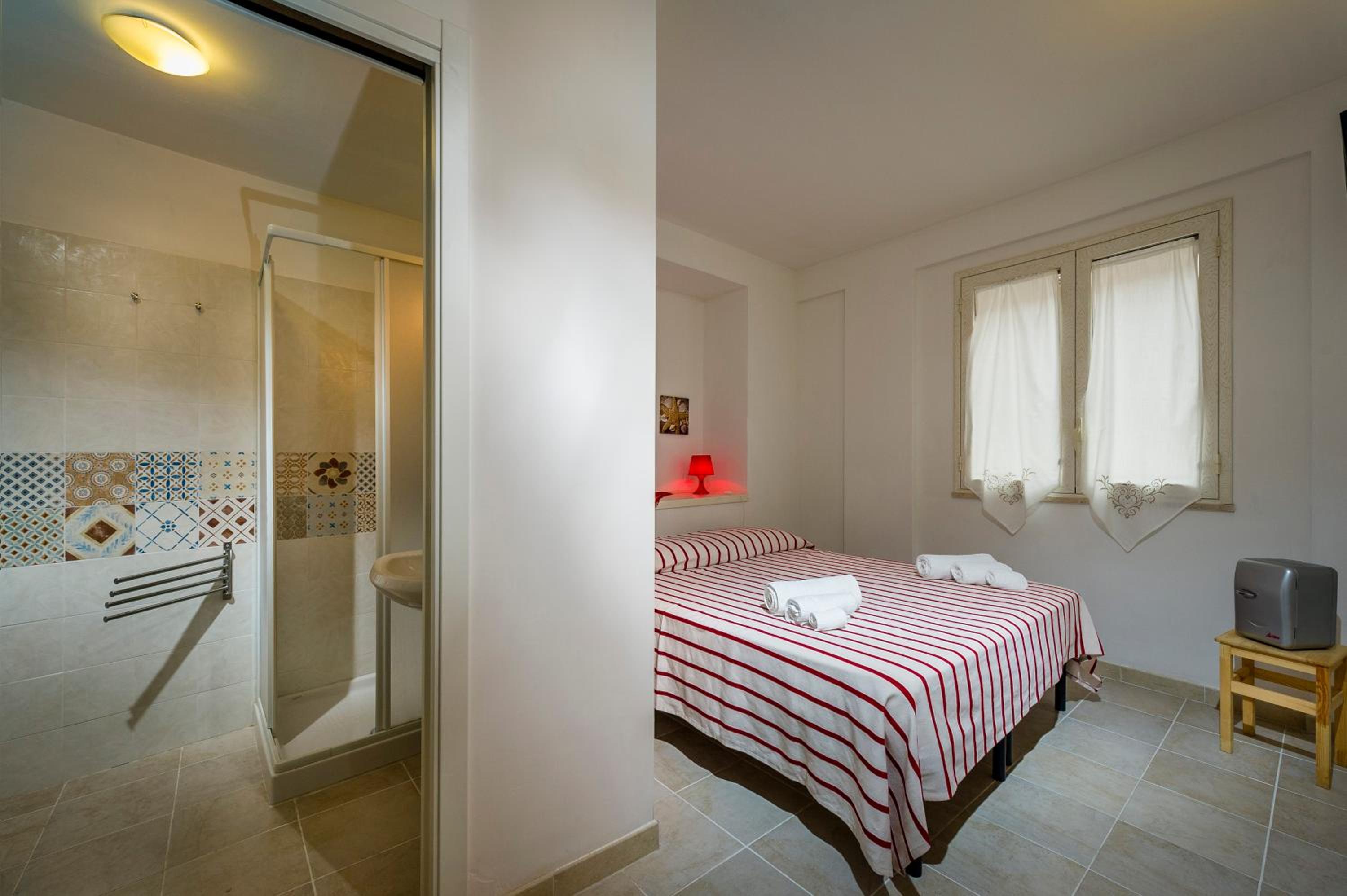 Small Double Room photo 1