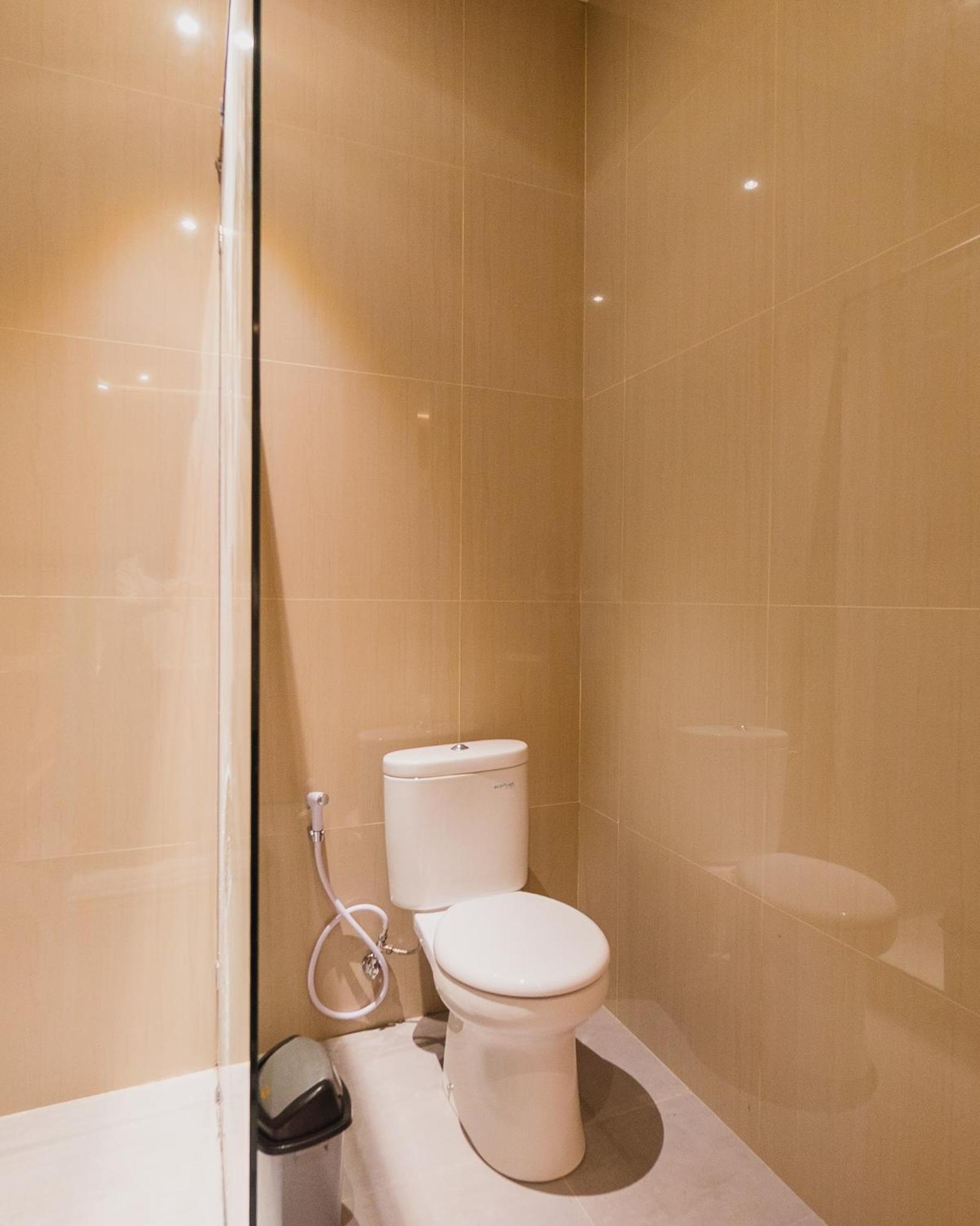 Deluxe Double or Twin Room with Pool View - Photo 10