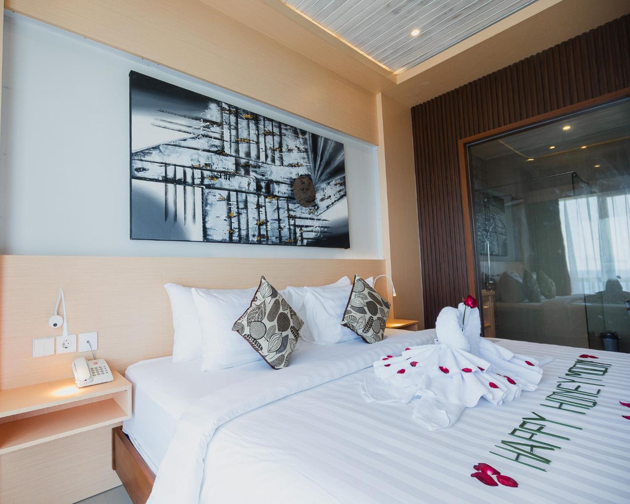 Deluxe Double or Twin Room with Pool View - Photo 7