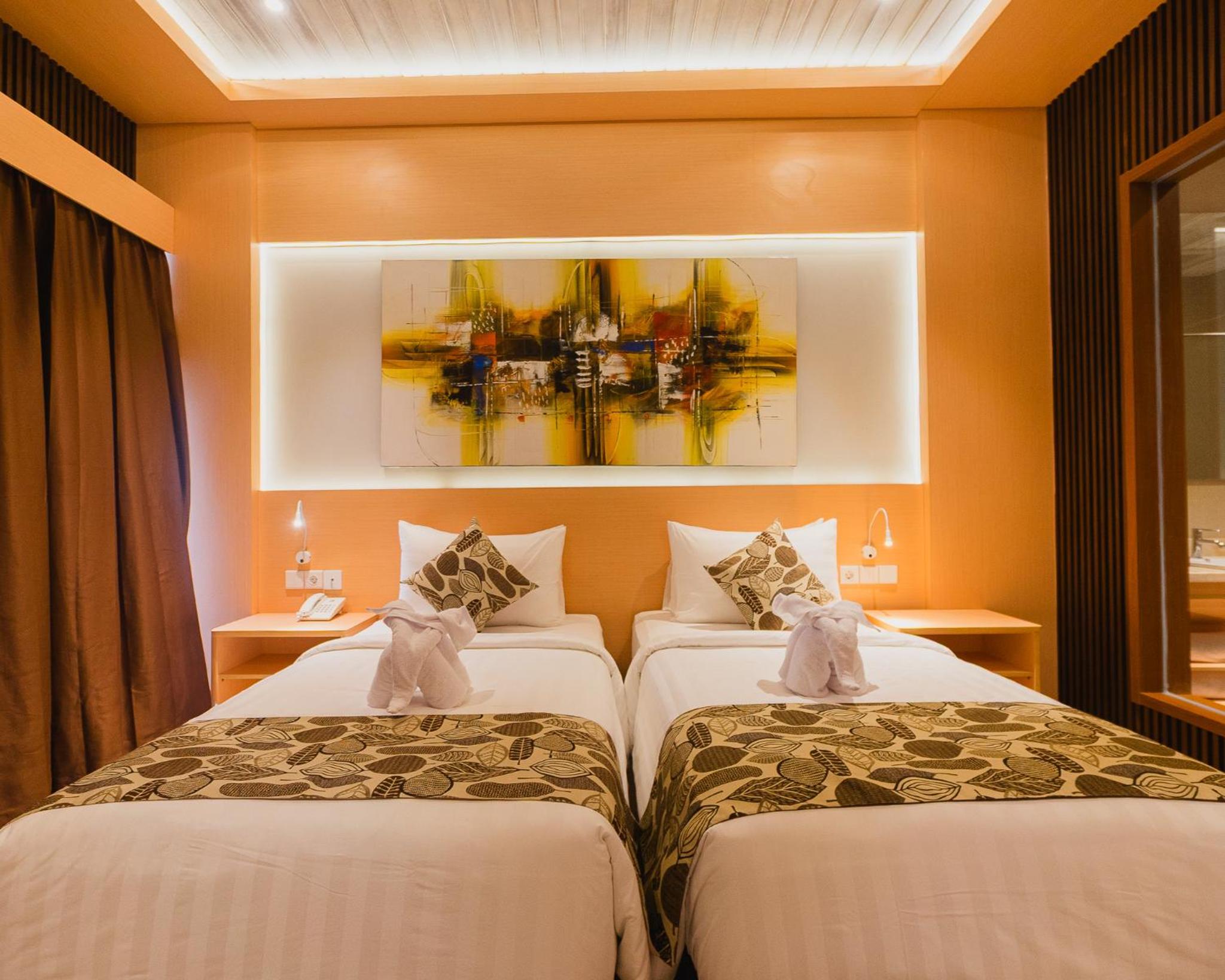 Deluxe Double or Twin Room with Pool View - Photo 34