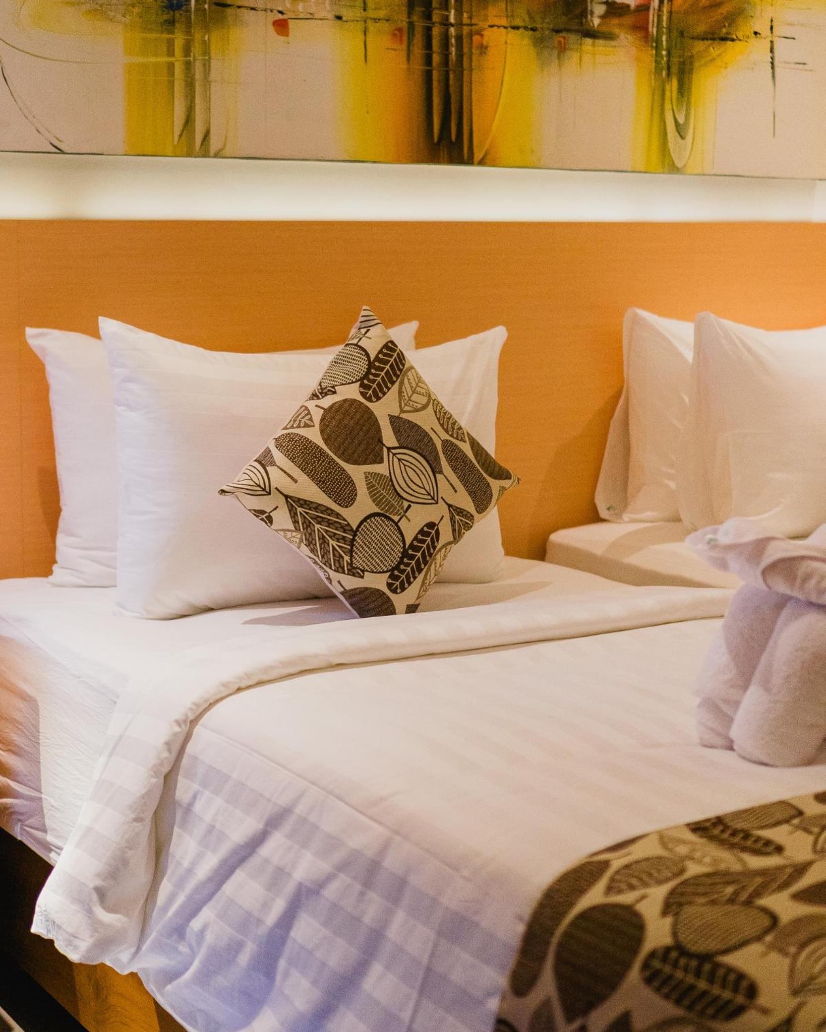 Deluxe Double or Twin Room with Pool View - Photo 39