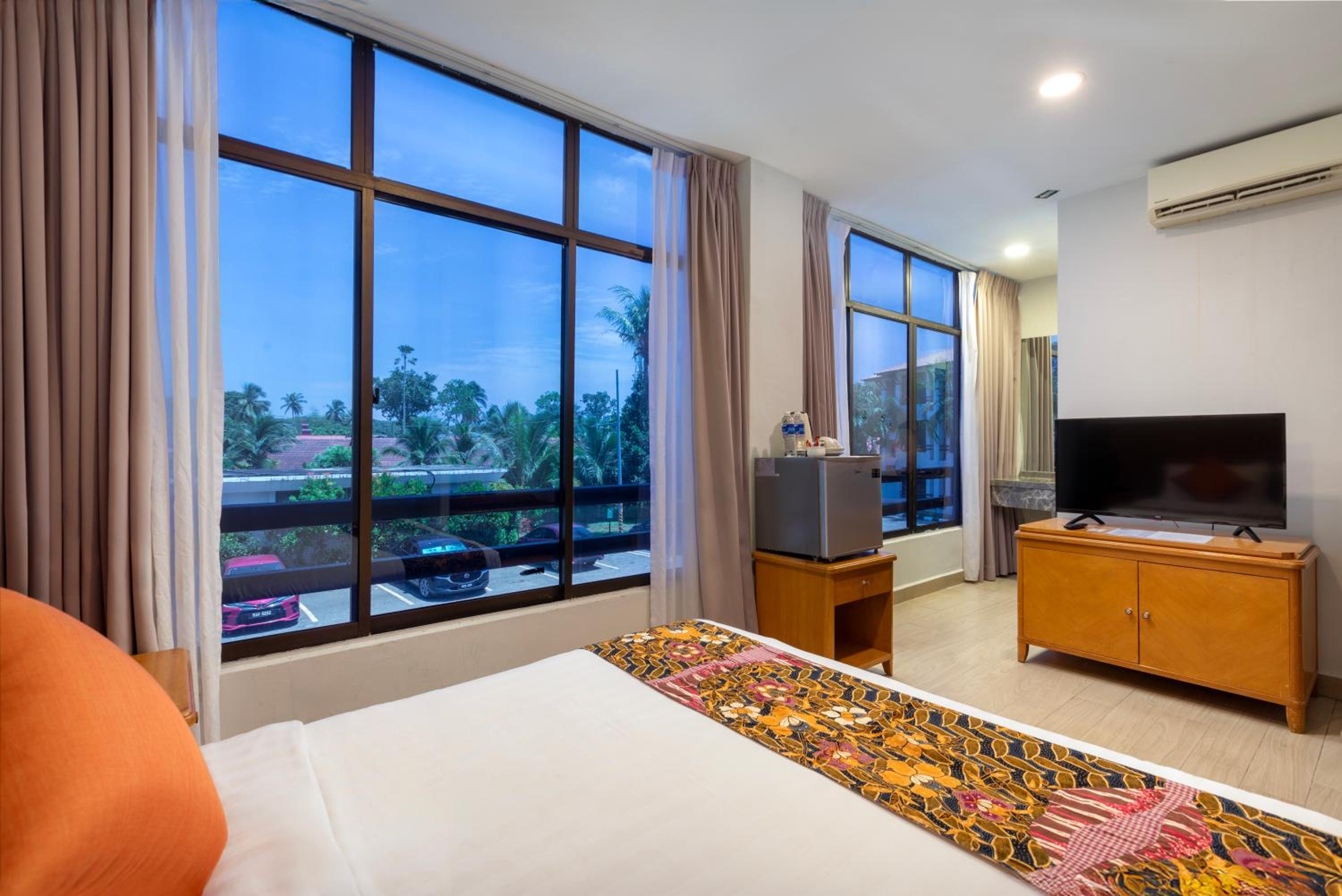 Standard King Room - Photo 2