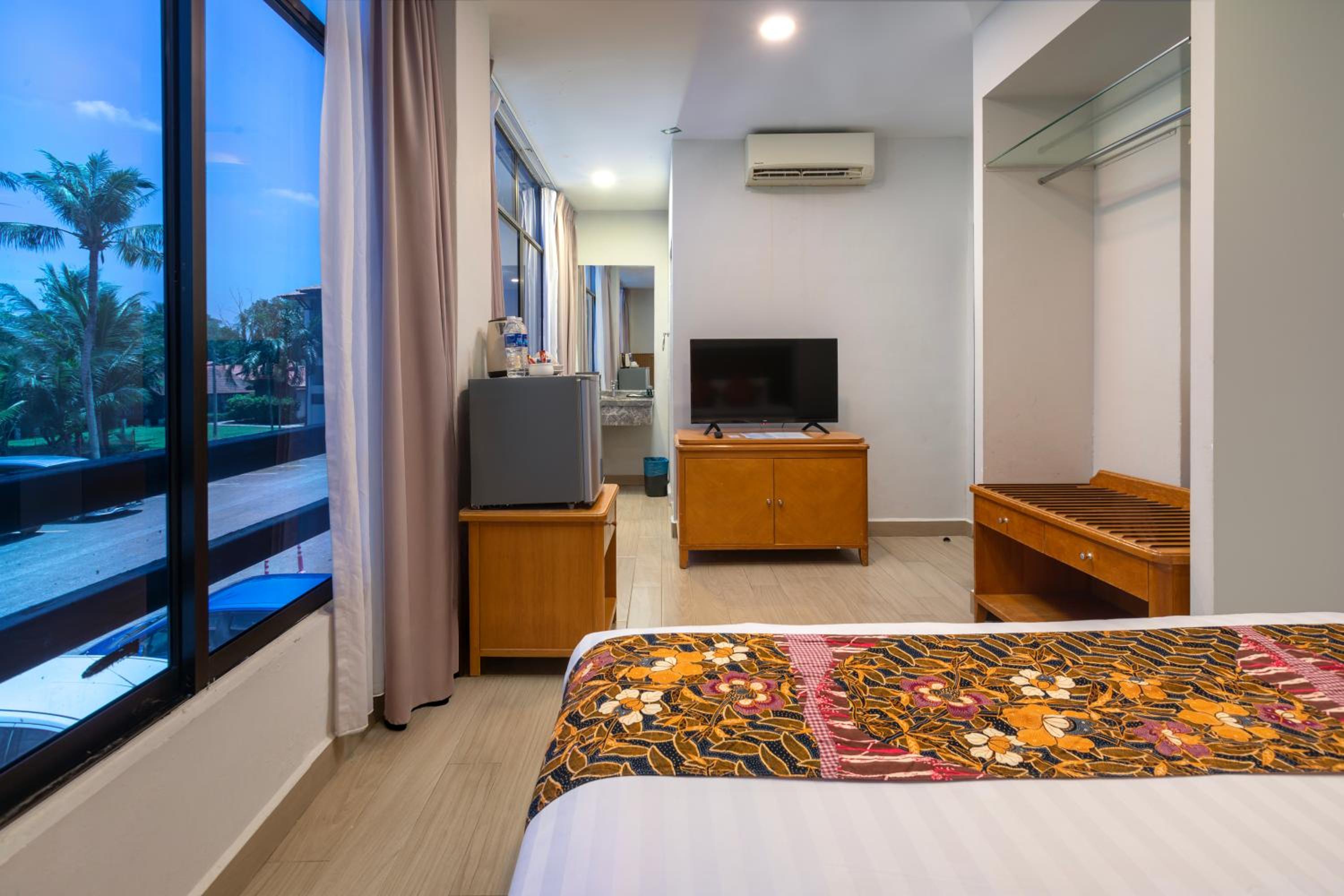 Standard King Room - Photo 4