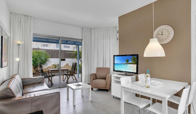 One-Bedroom Apartment with Garden View