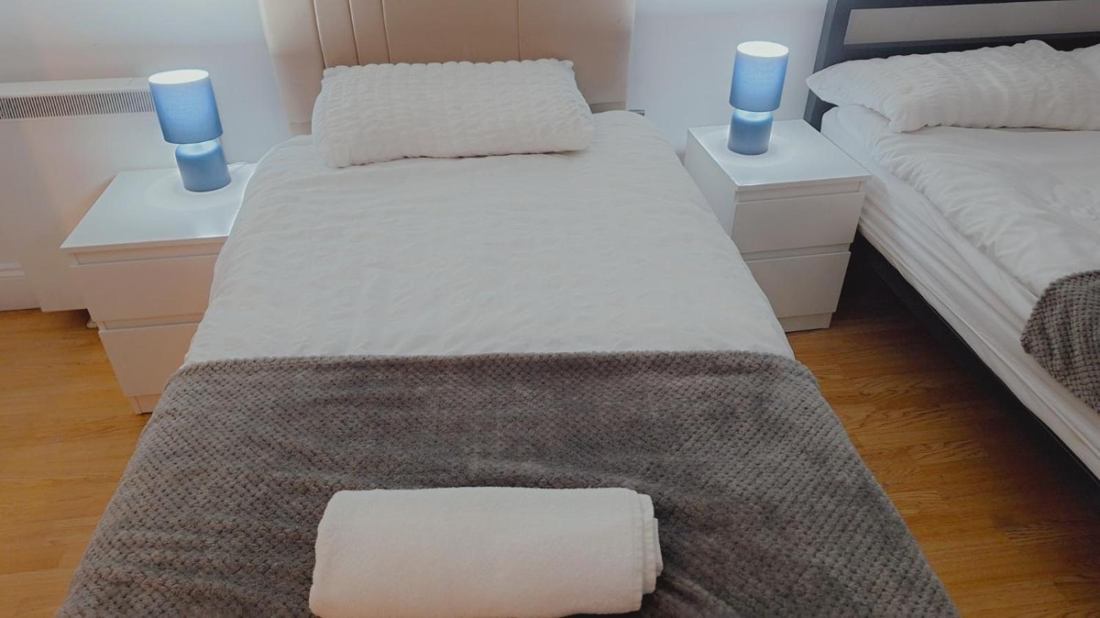 One-Bedroom Apartment photo 2
