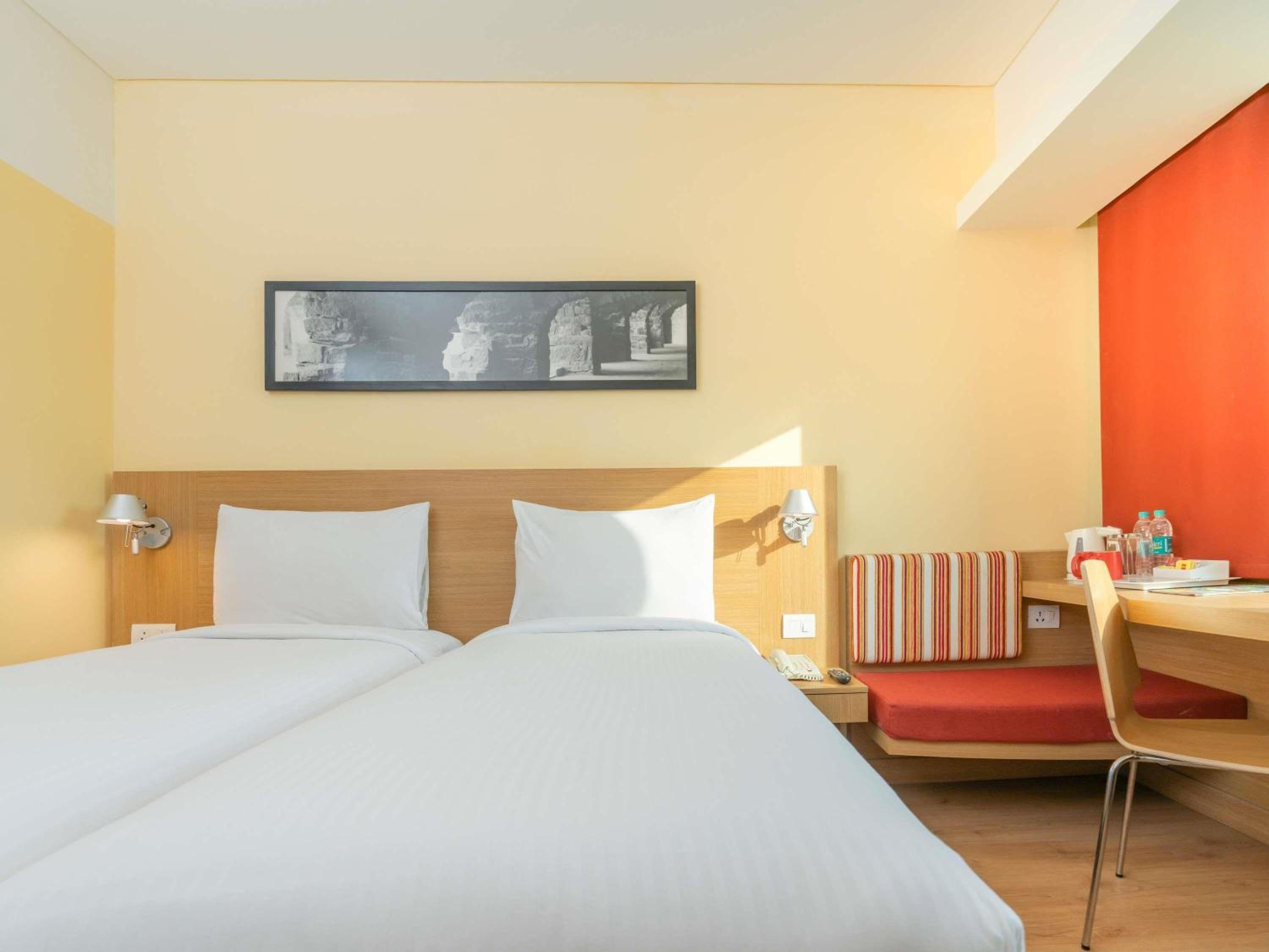 Superior Twin Room - High-Floor - Photo 3