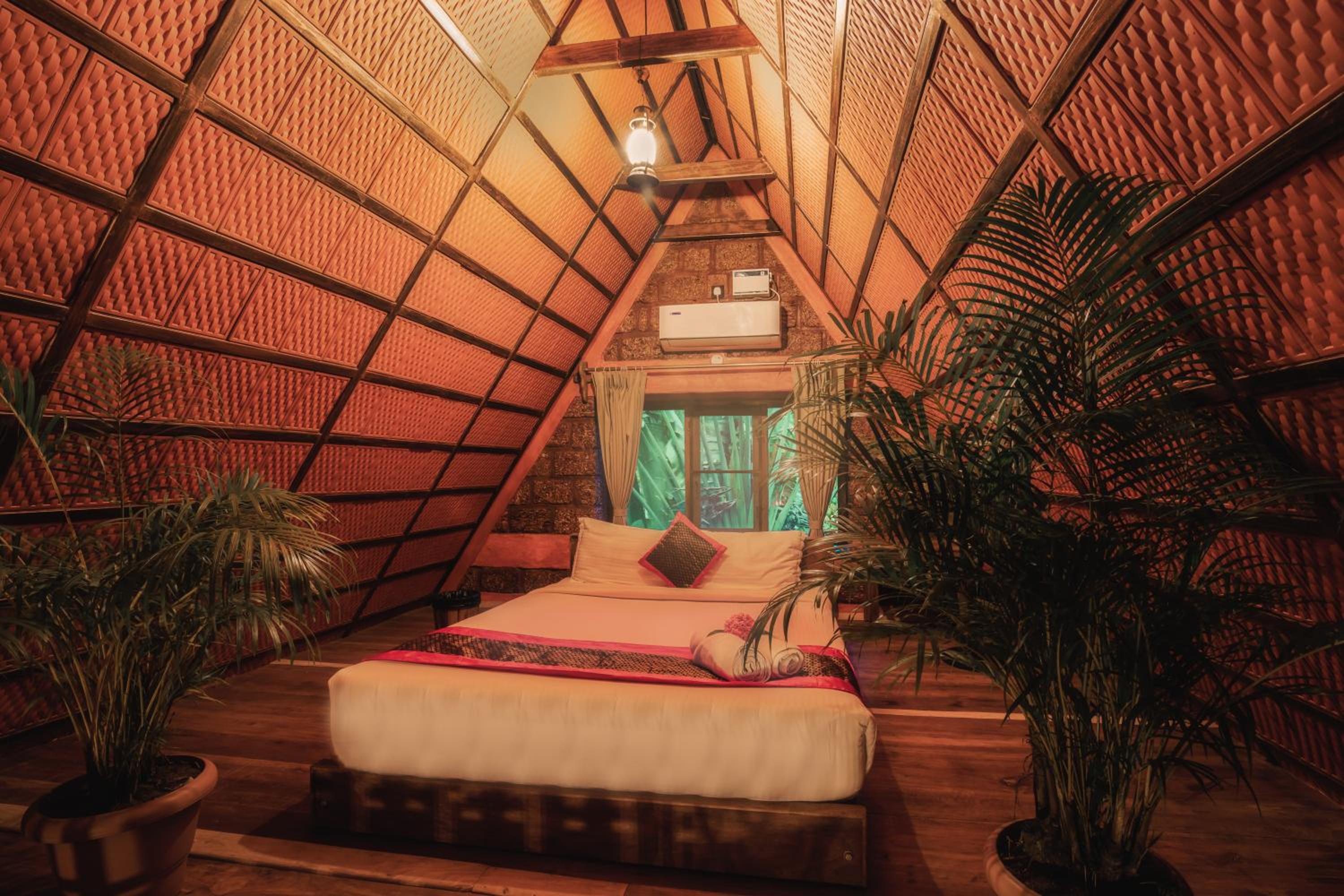 Family Room with Balcony photo 2