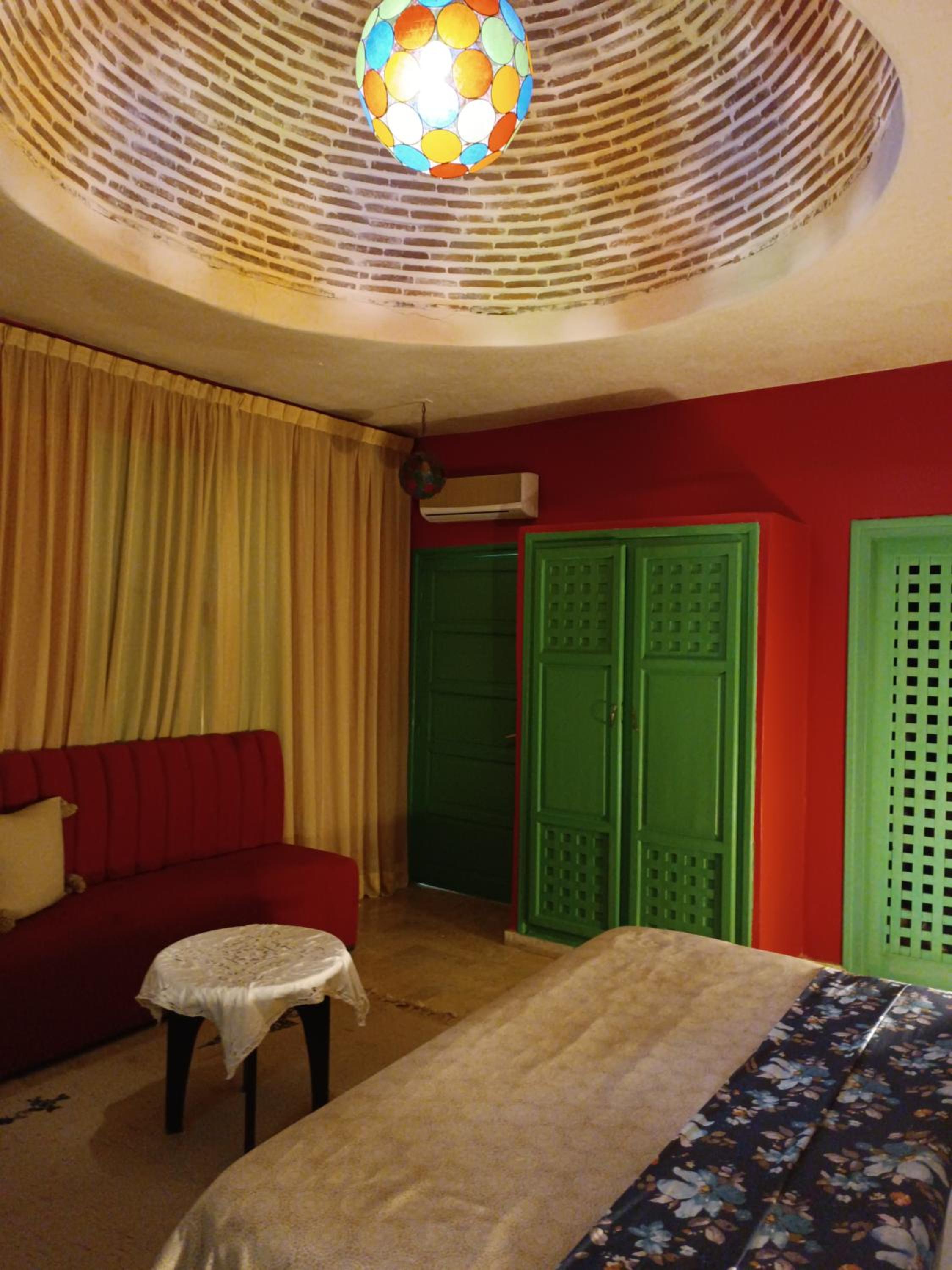 Suite with Pool View - Photo 9