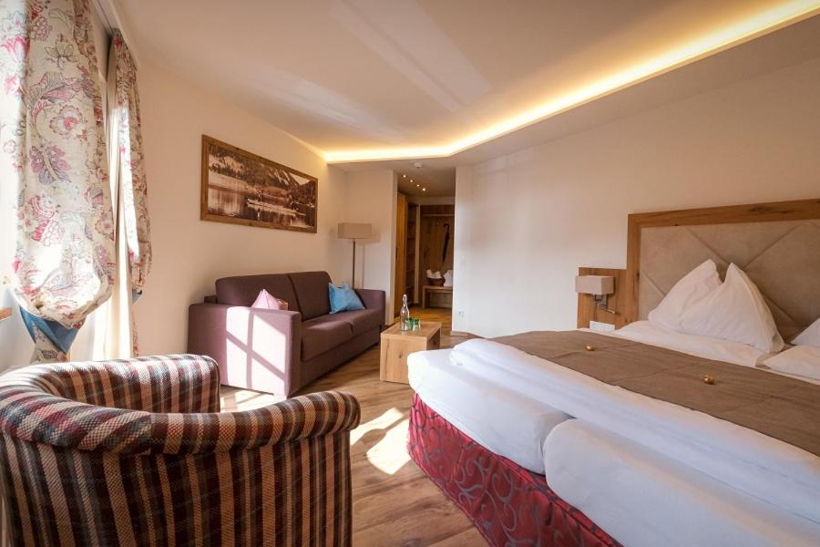 Junior Suite with Balcony photo 2