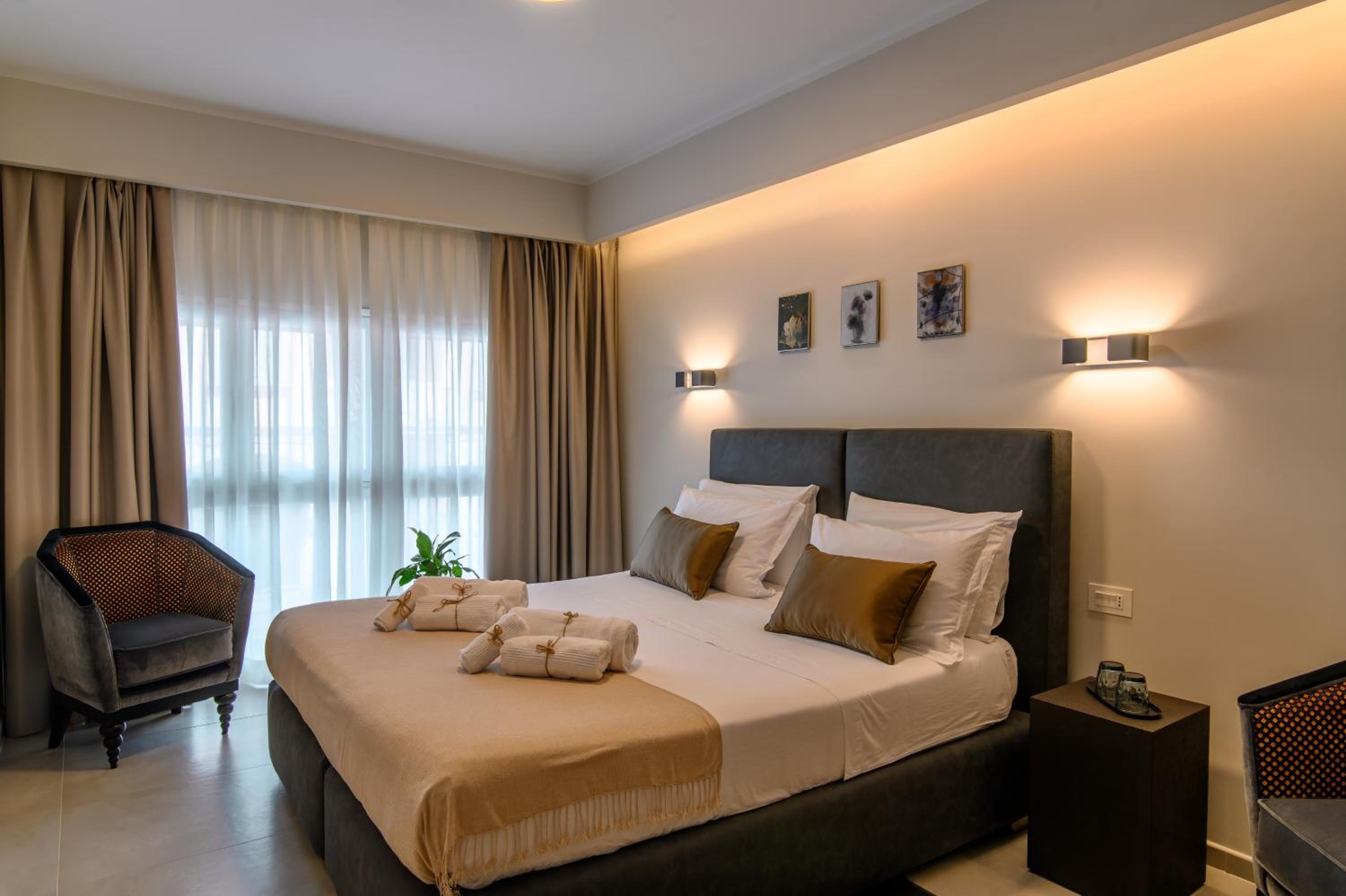Superior King Room