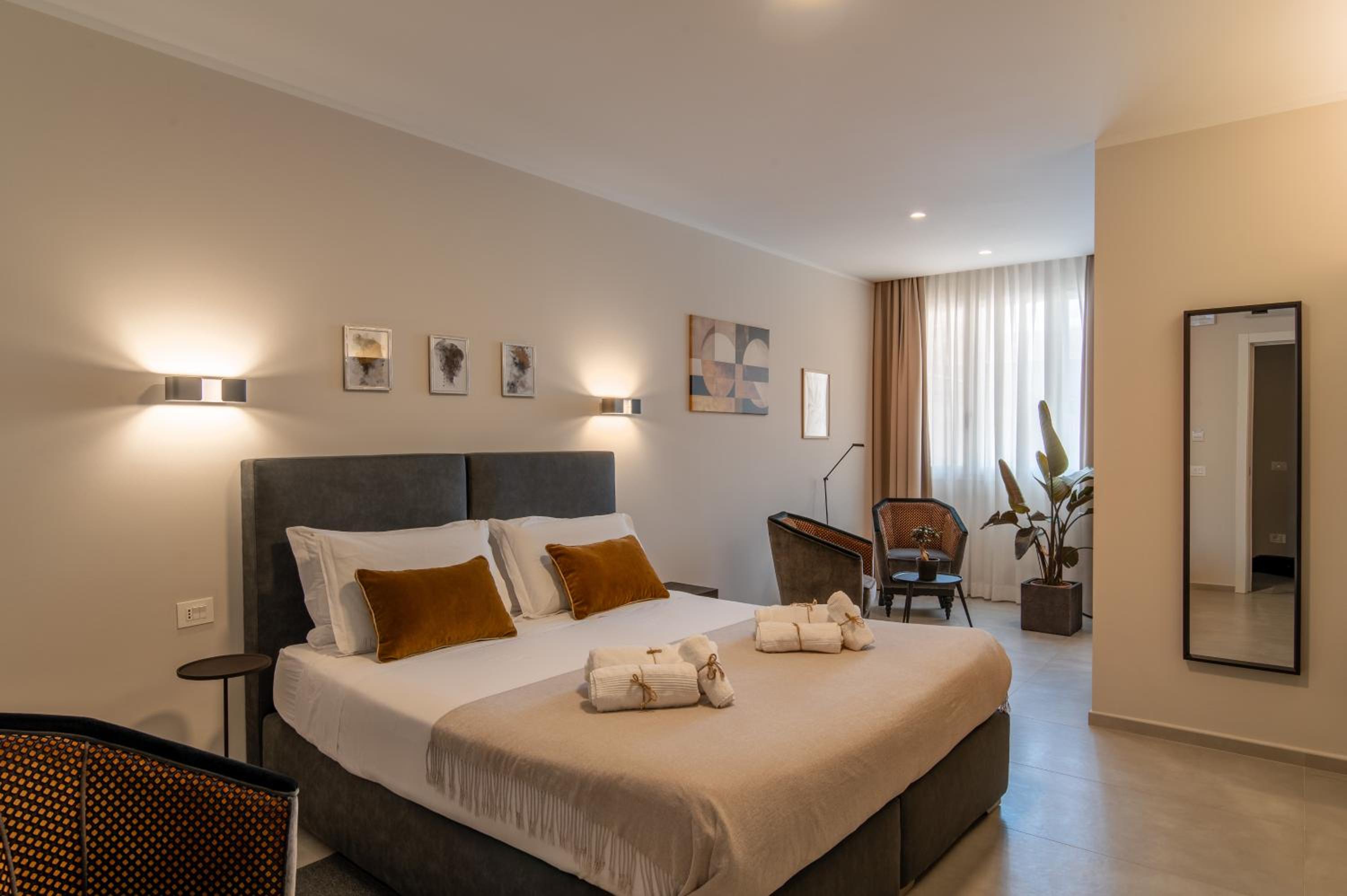 Superior King Room