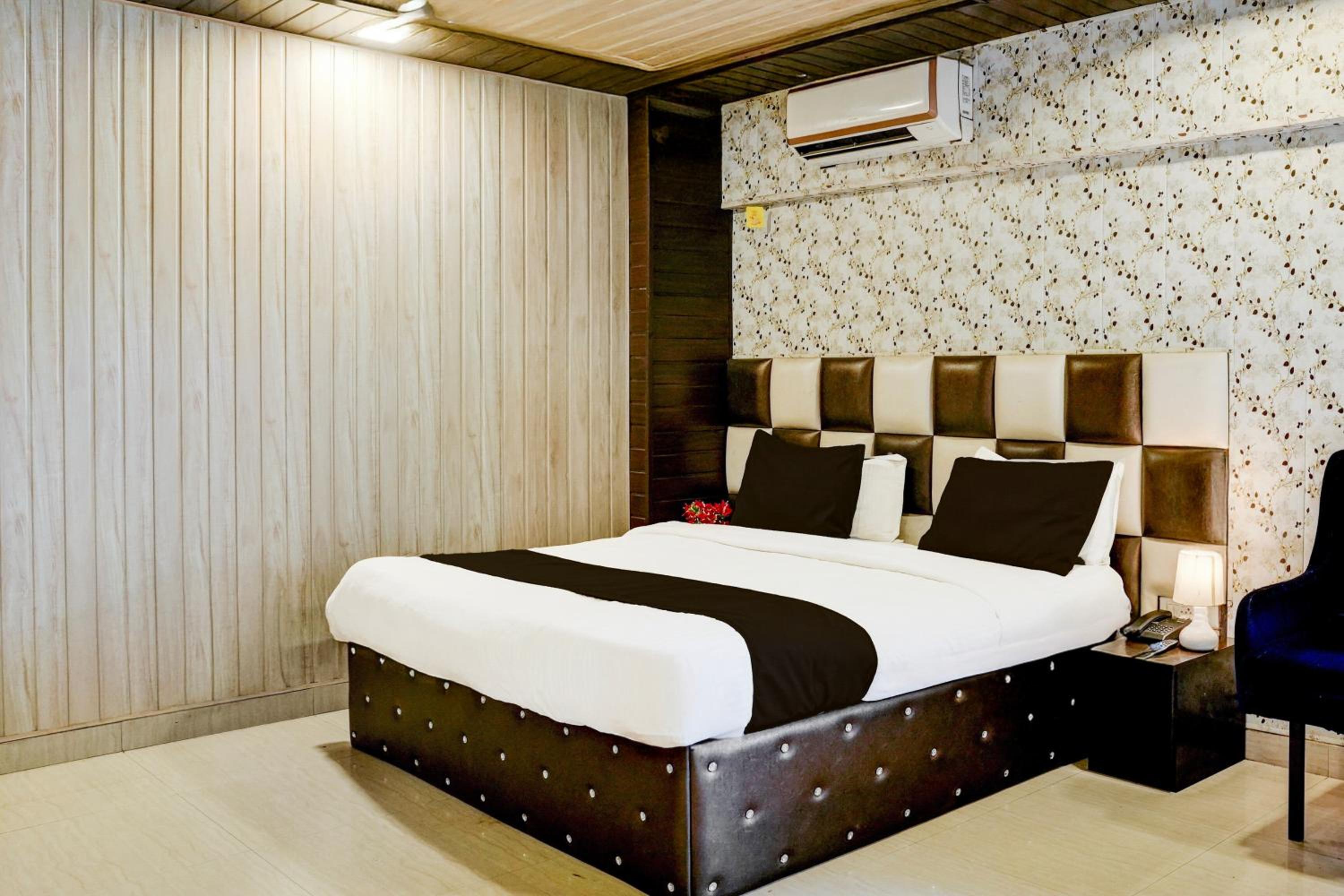Deluxe Triple Room photo 2