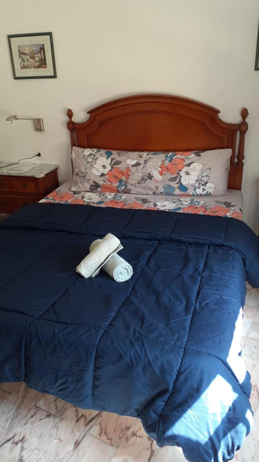 Budget Double Room - Photo 5