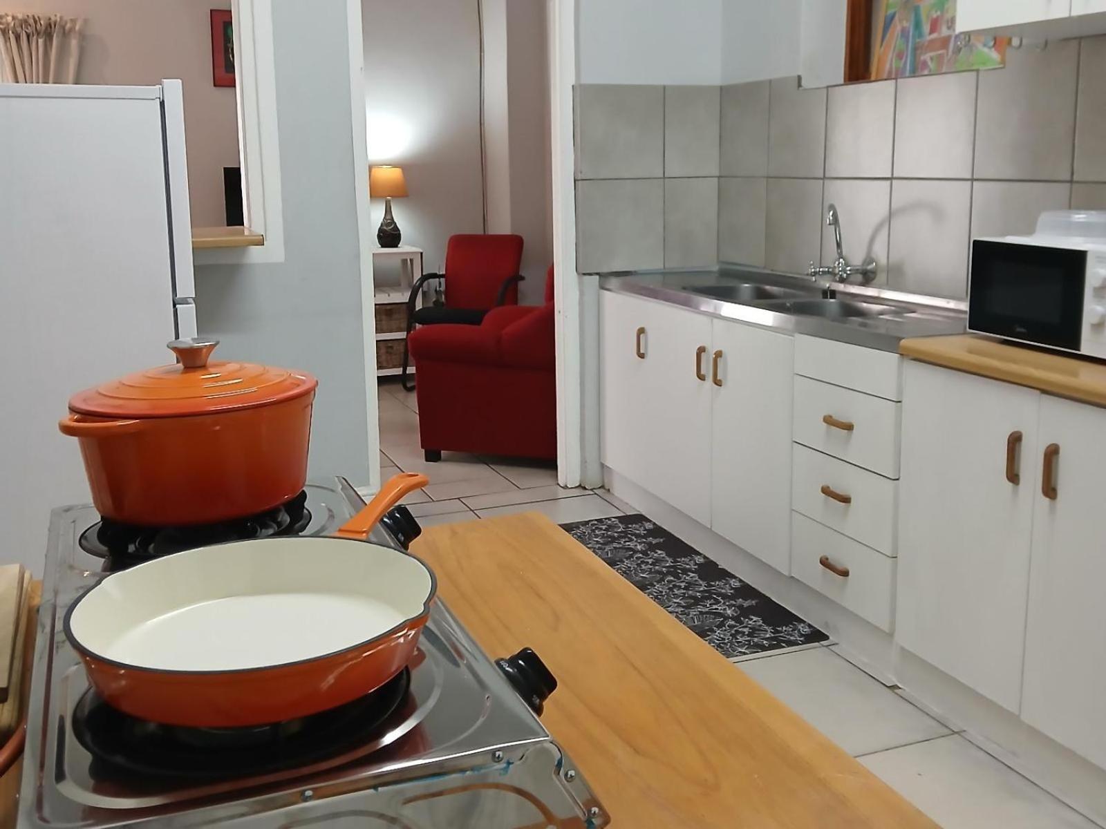 Deluxe Two-Bedroom Apartment with Garden View photo 3