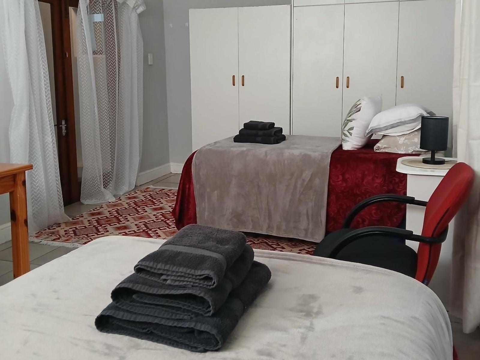 Deluxe Two-Bedroom Apartment with Garden View