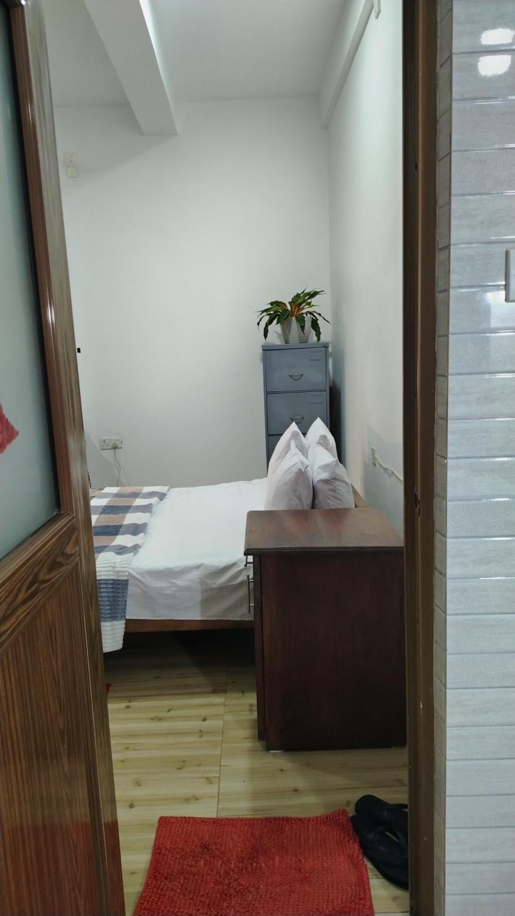 Budget Double Room photo 2