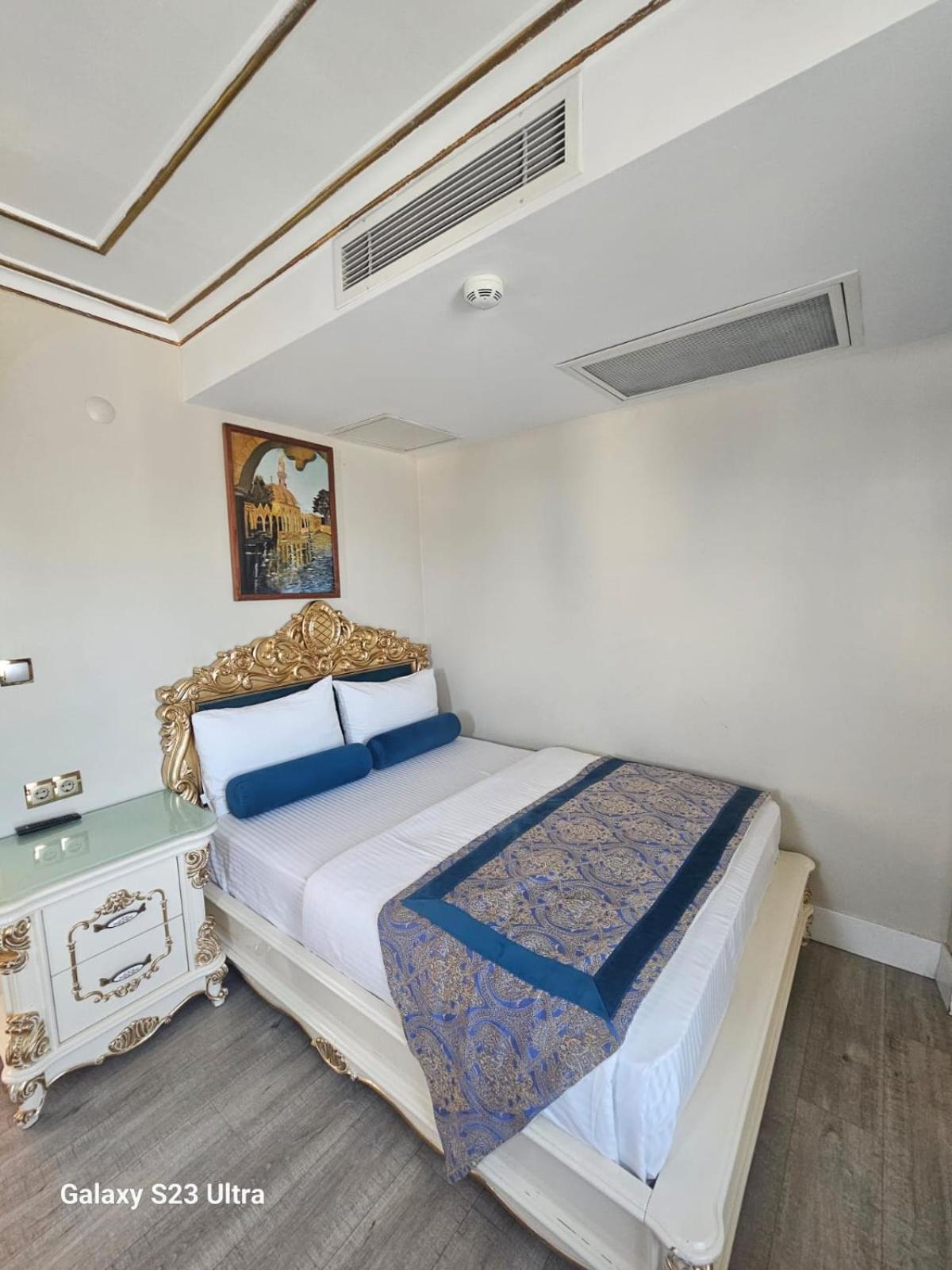 Deluxe Suite with Sea View photo 1