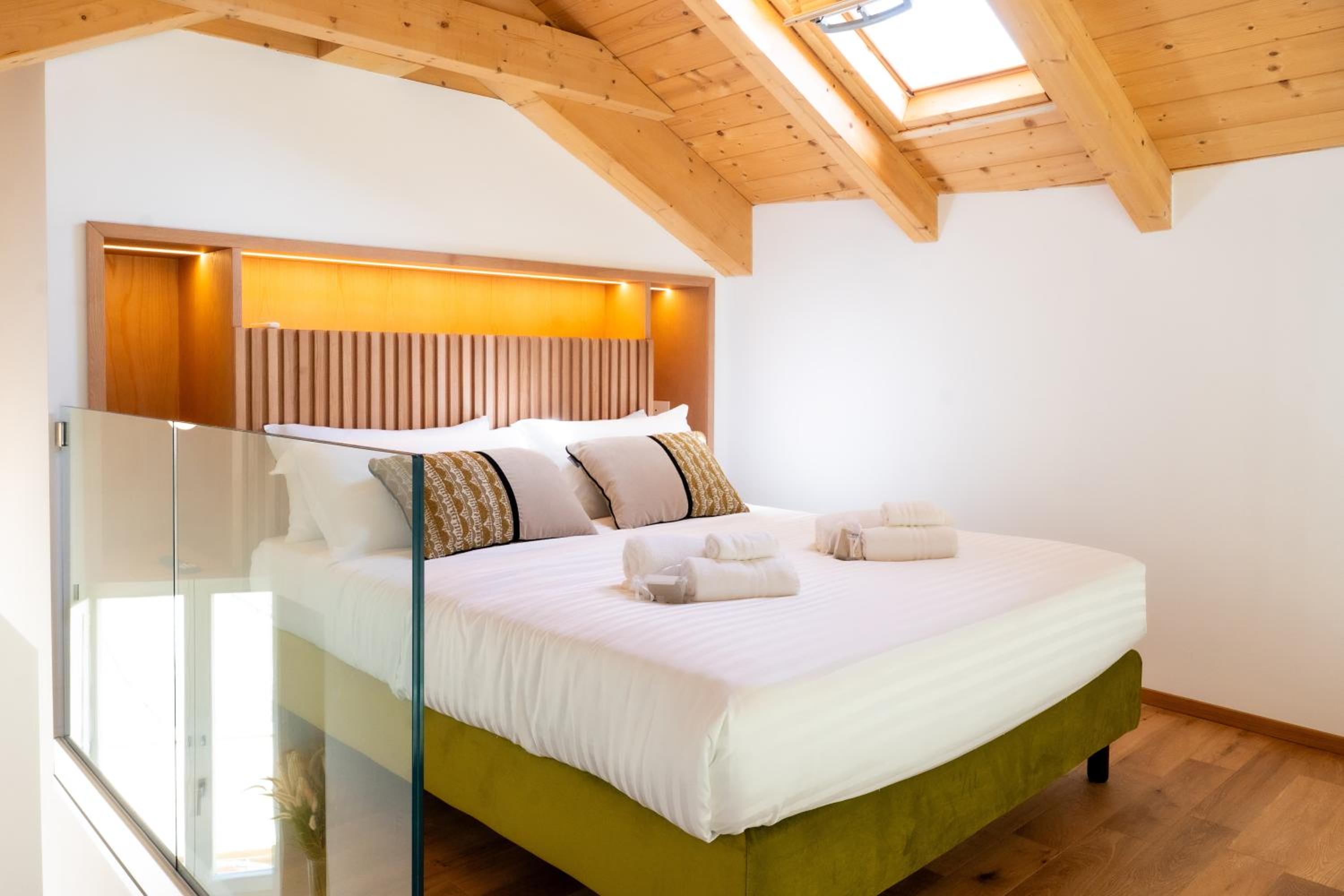 King Room with Spa Bath