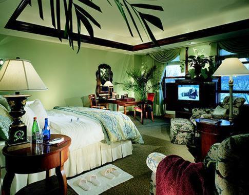 Deluxe King Room - Photo 1