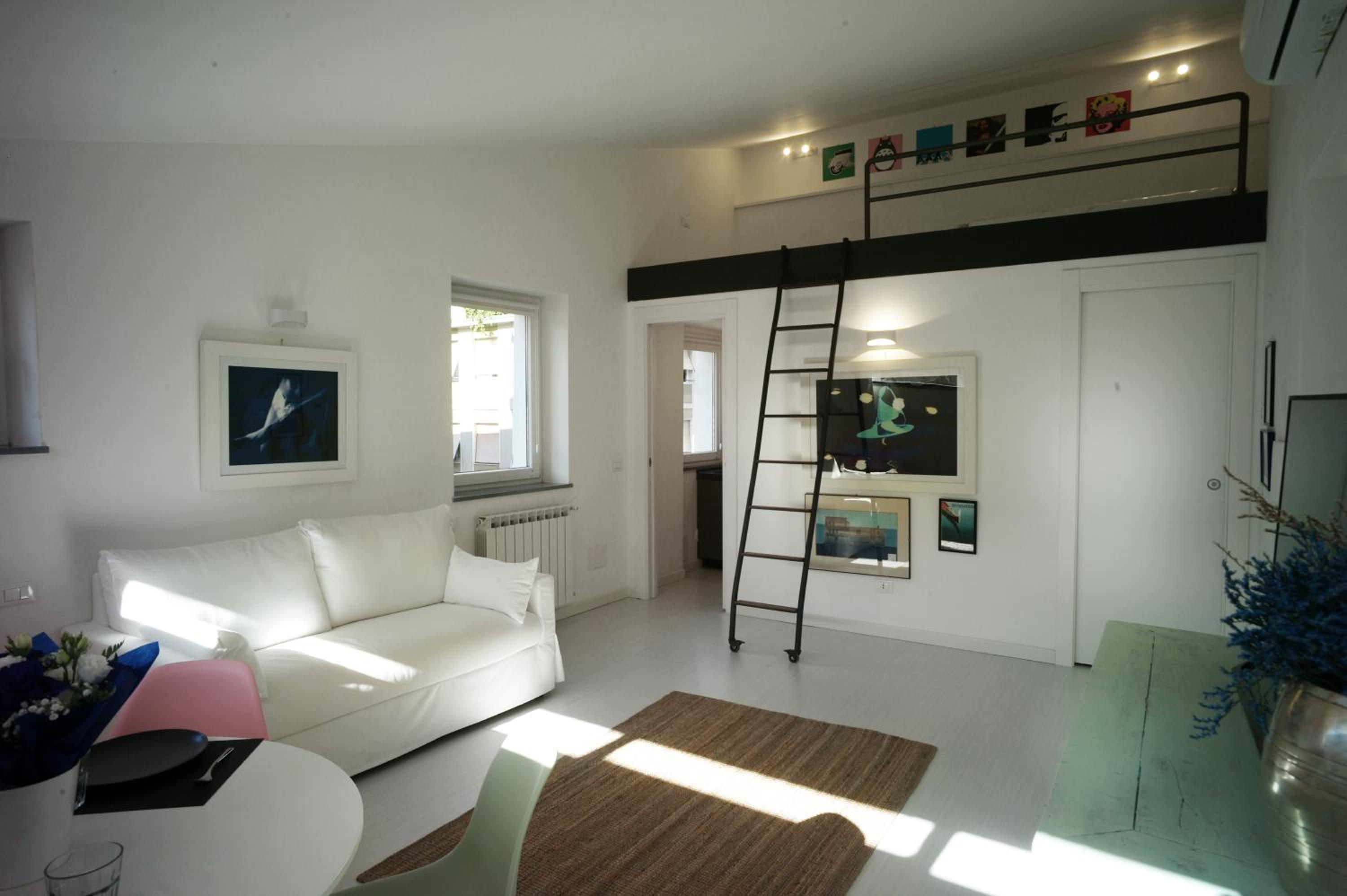 Studio Apartment