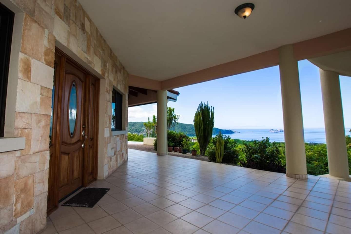 Four-Bedroom Holiday Home photo 3
