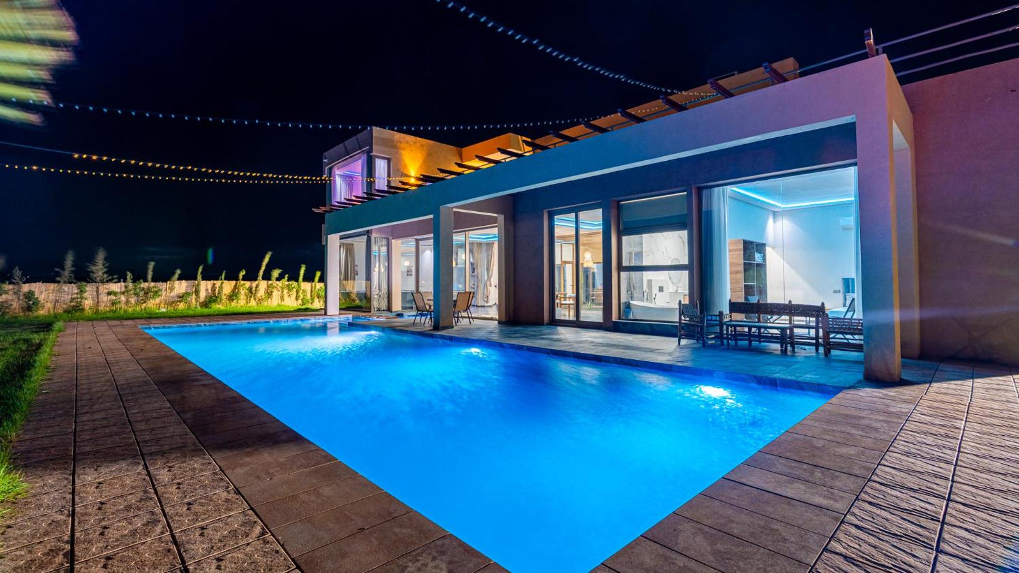 Villa with Private Pool photo 1