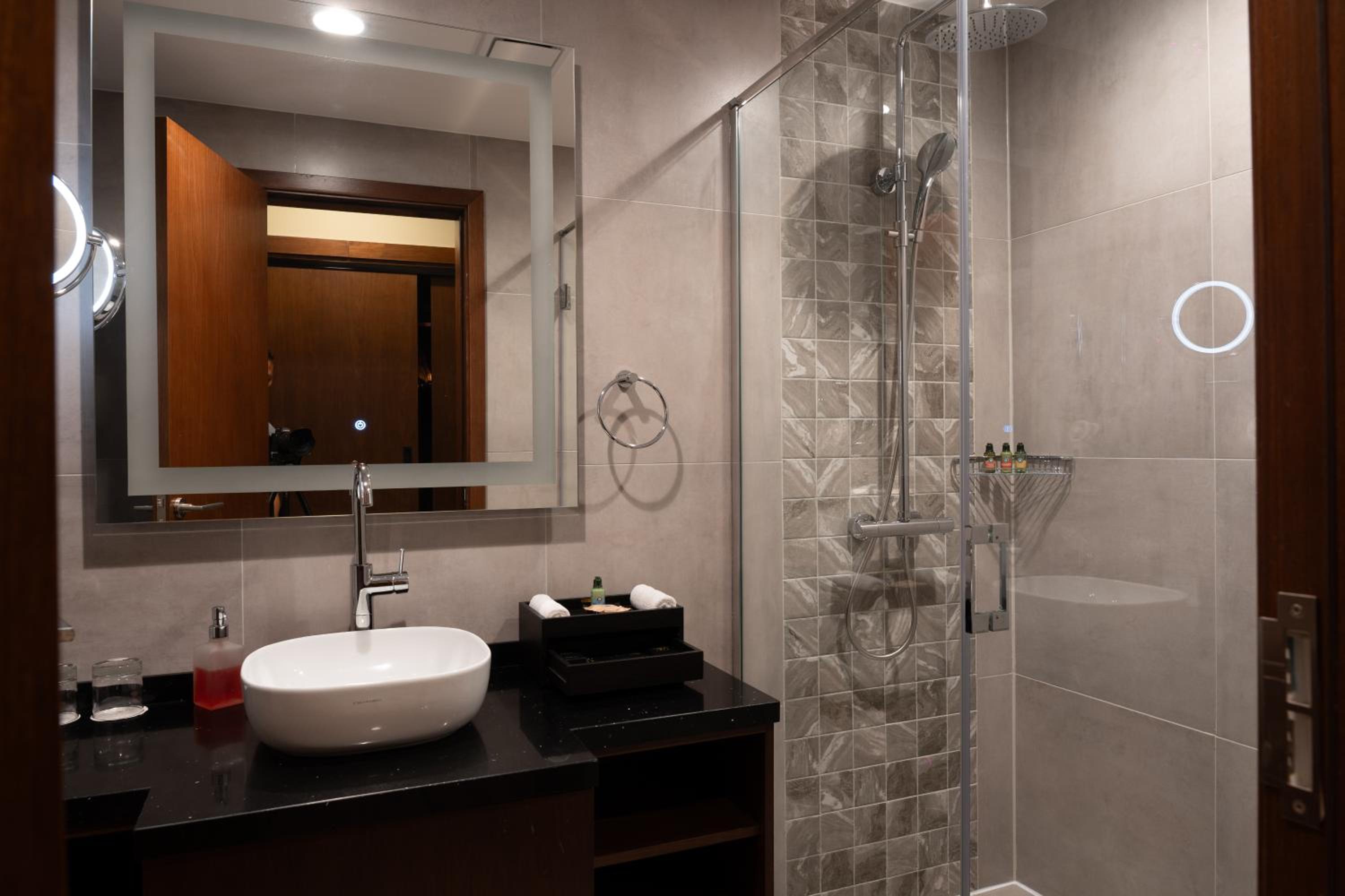 Yogh Suite photo 1