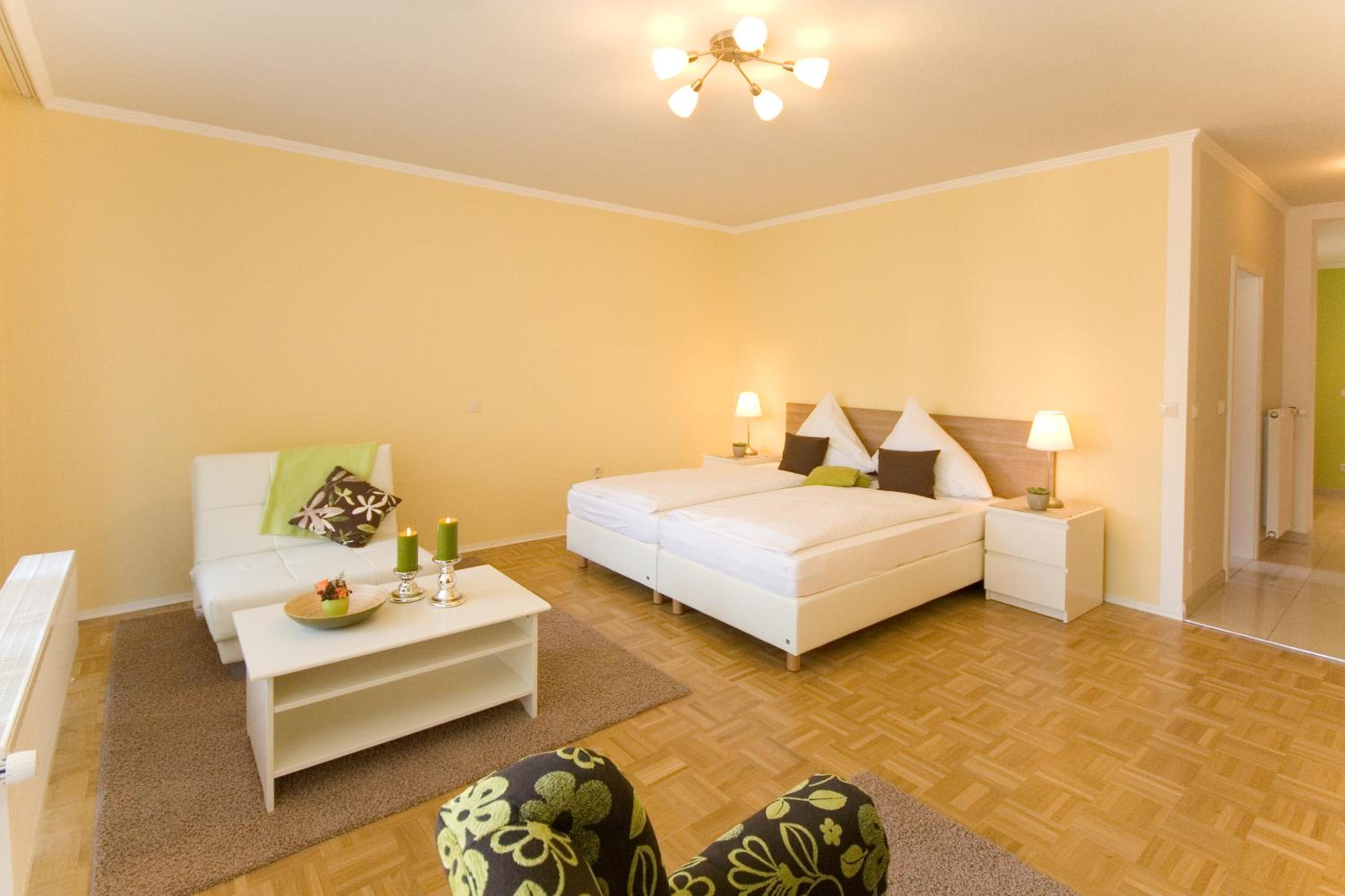 One-Bedroom Apartment with Balcony photo 2