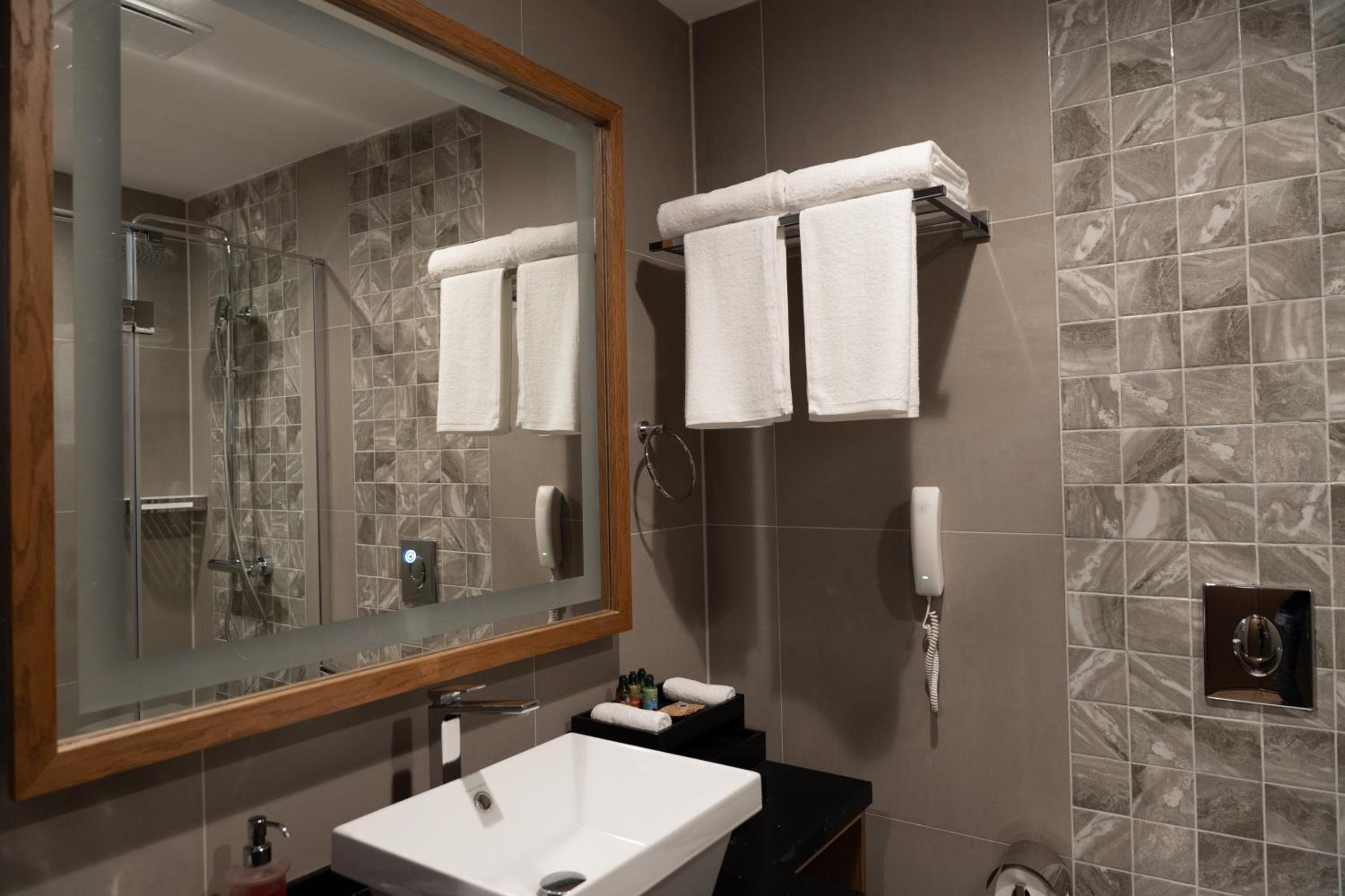 Business Suite photo 2