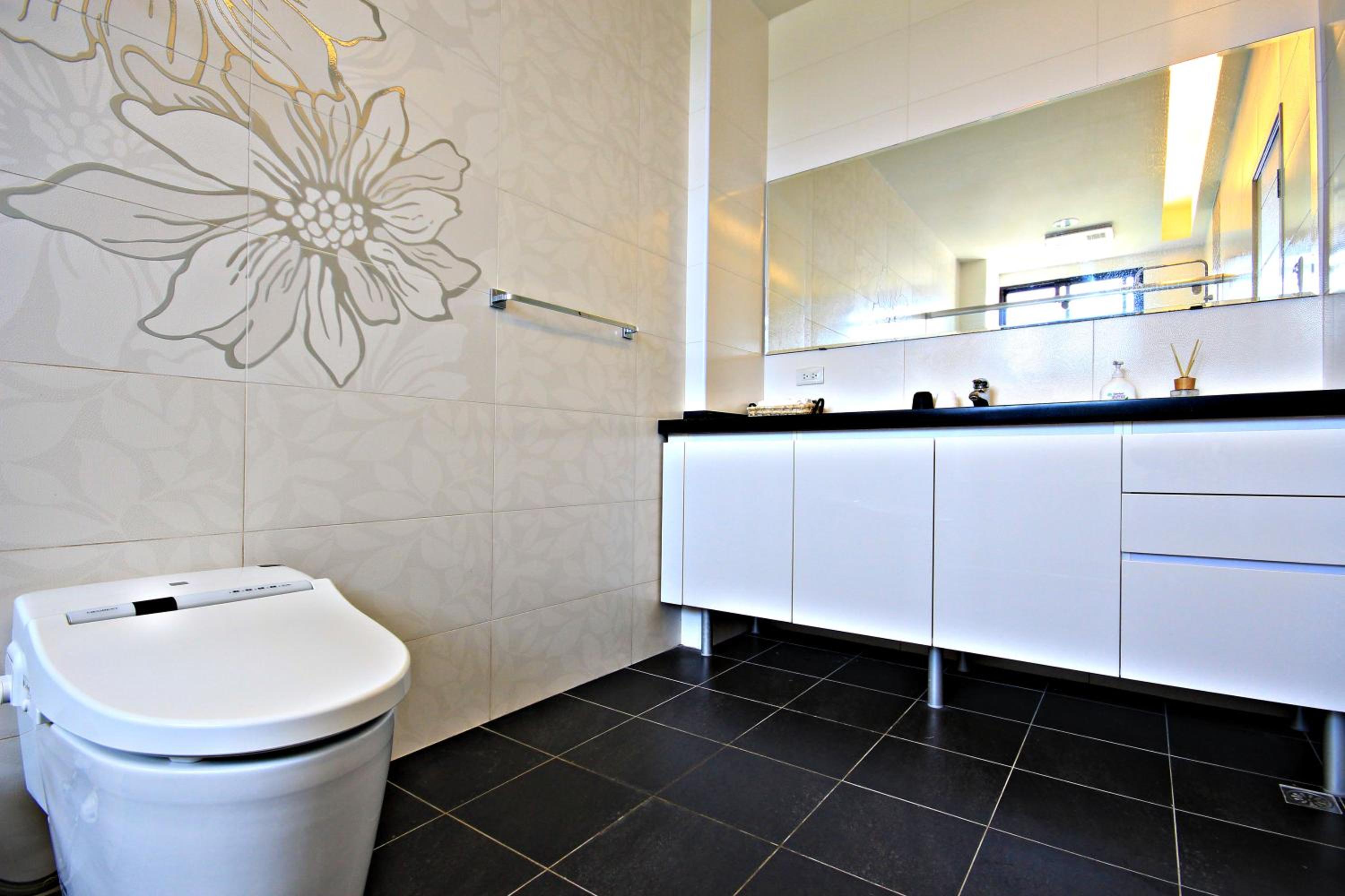 Family Room with Bath photo 2