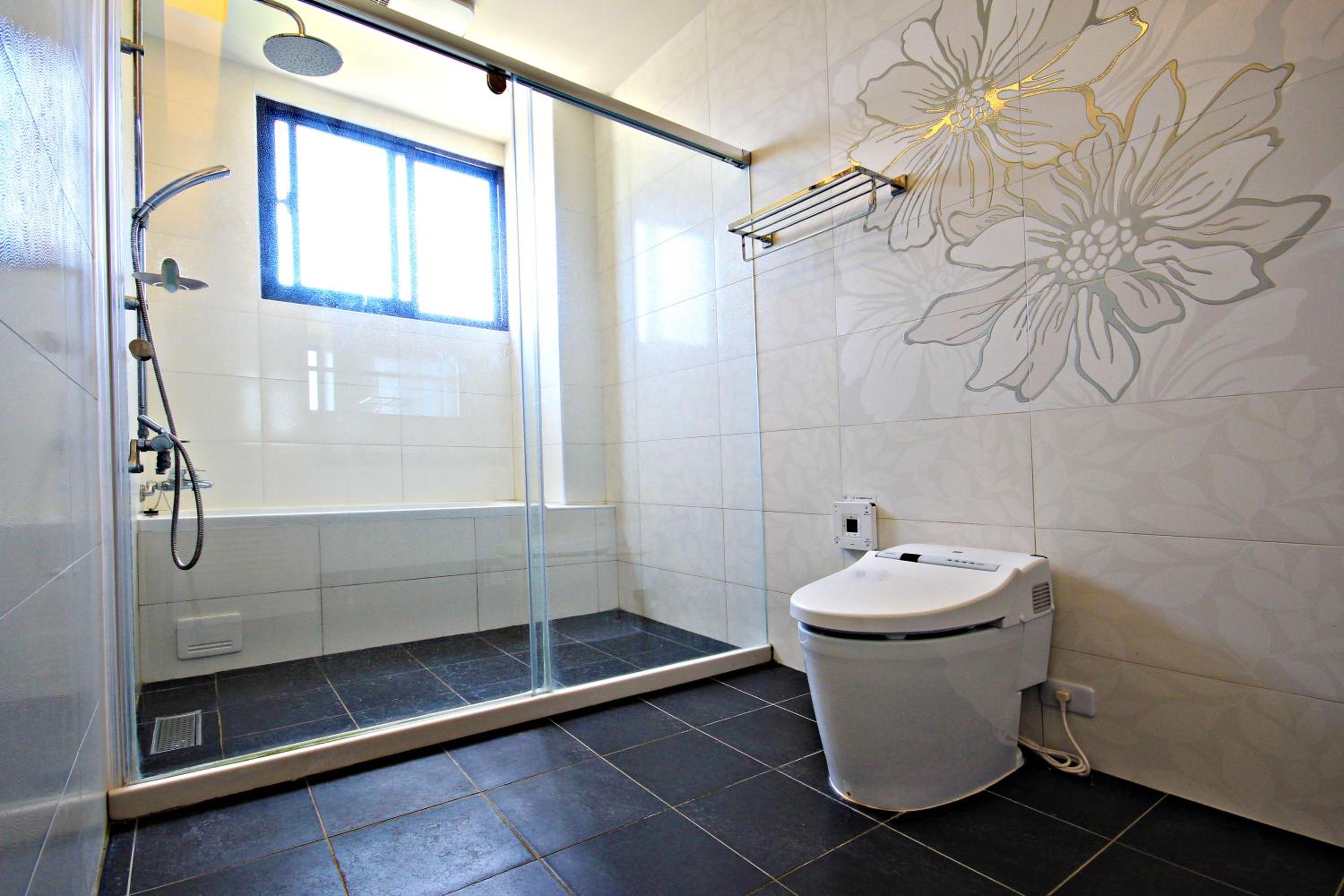 Family Room with Bath photo 3