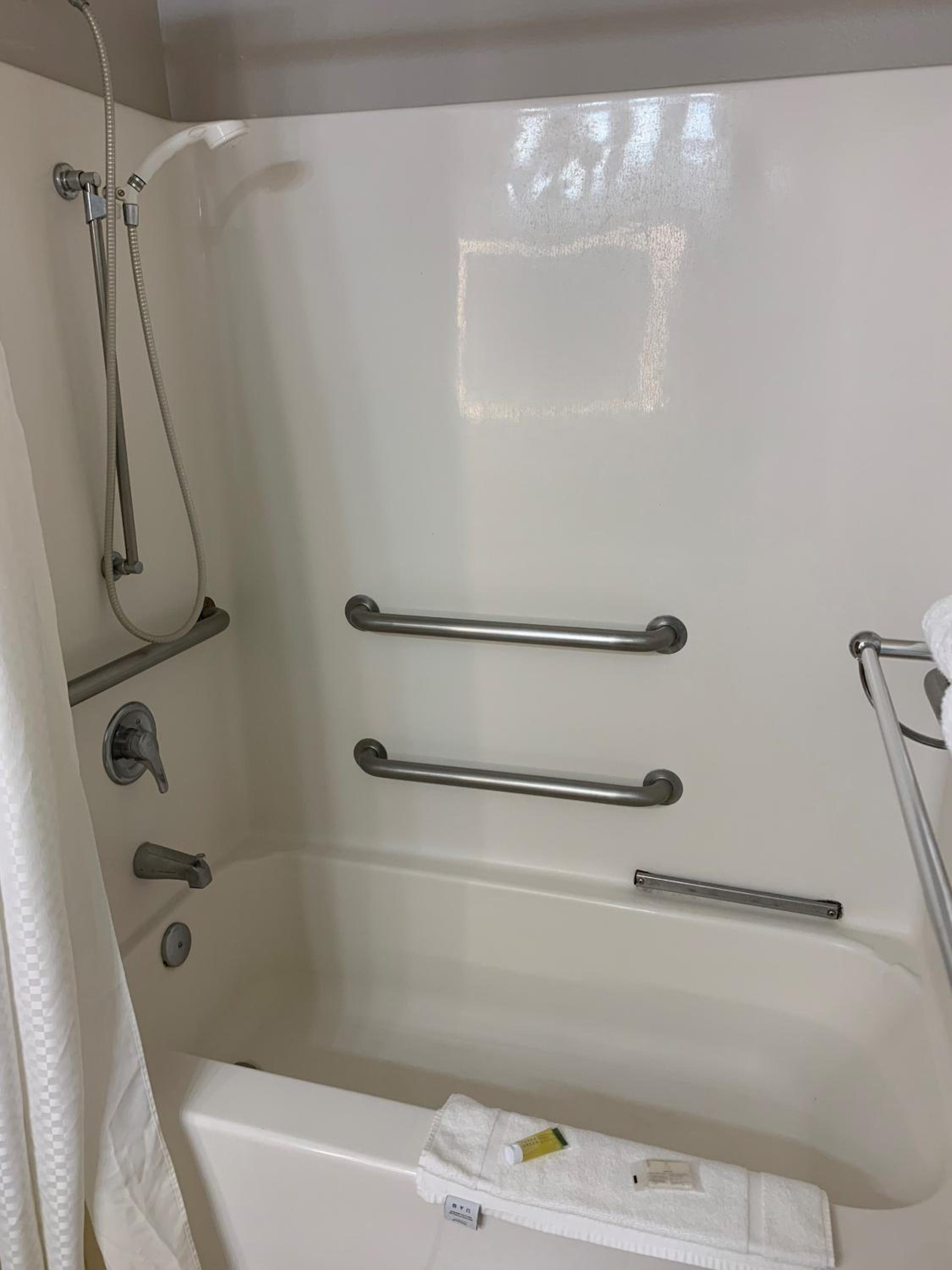 Business Room with Bathtub with Grab Bars - Mobility Accessible photo 1