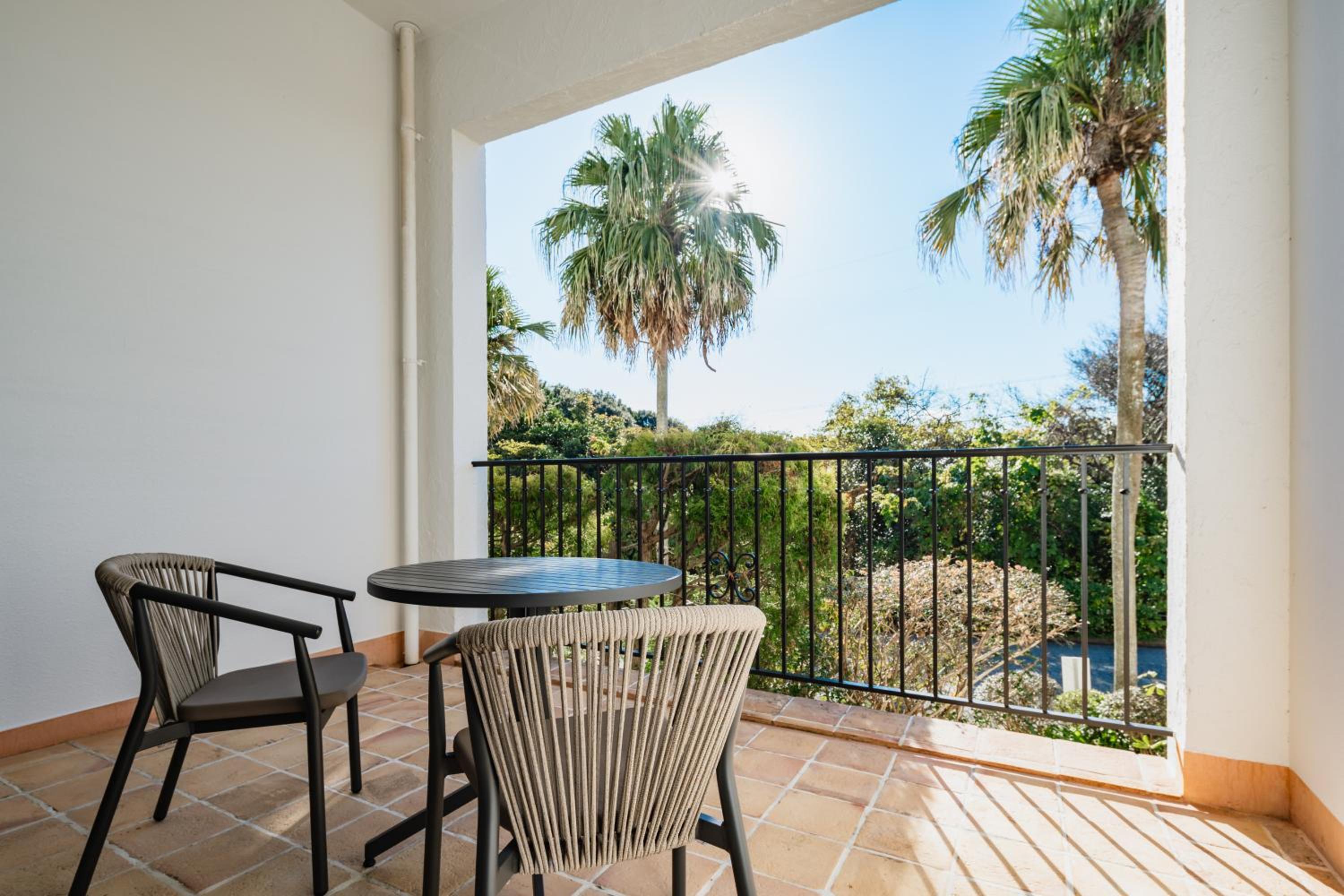 Twin Room with Garden View - Photo 4